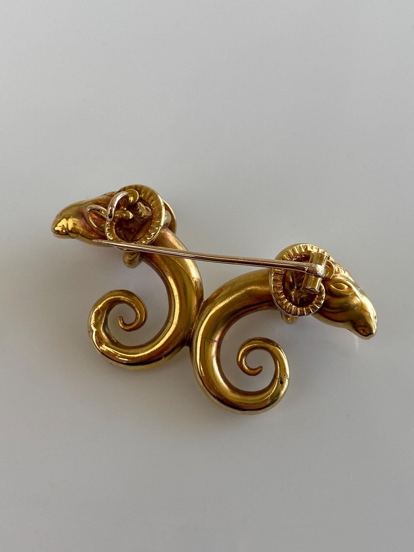 Vintage 18k Yellow Gold Ram Heads Brooch Pin