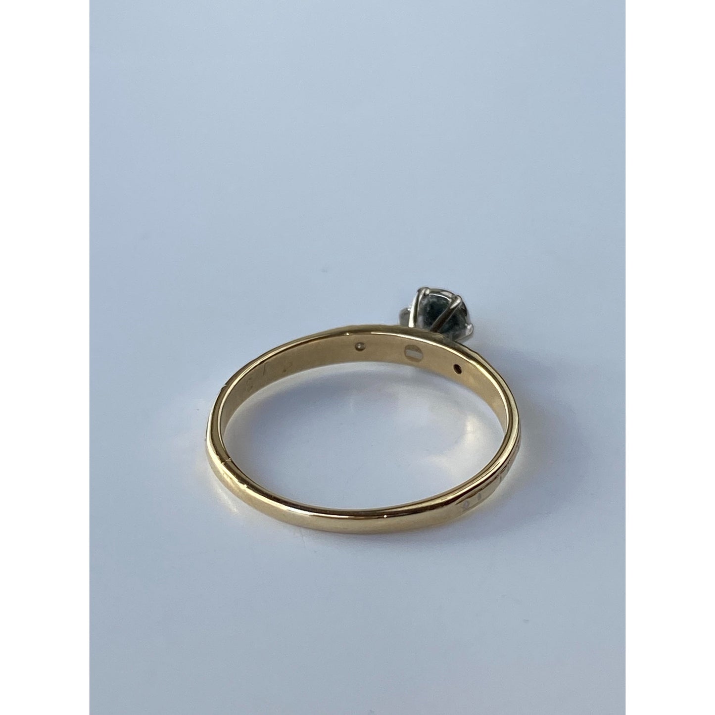 Vintage Solid 14k White & Yellow Gold Clear Sapphire Designed Ring - Size 6.75