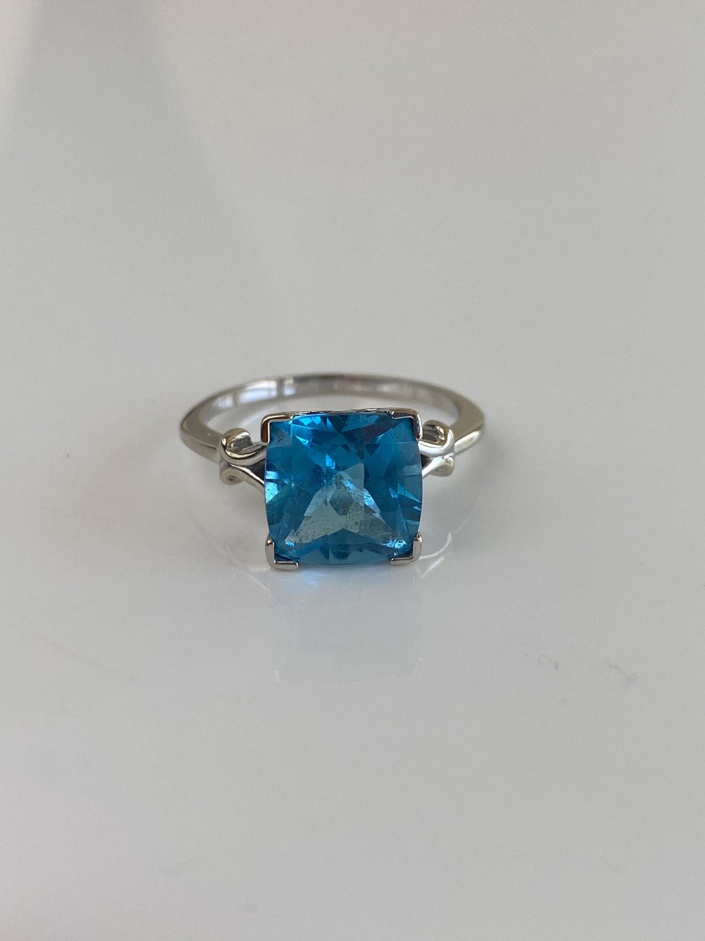 Vintage Solid 14k White Gold Topaz Ring - Size 8.75