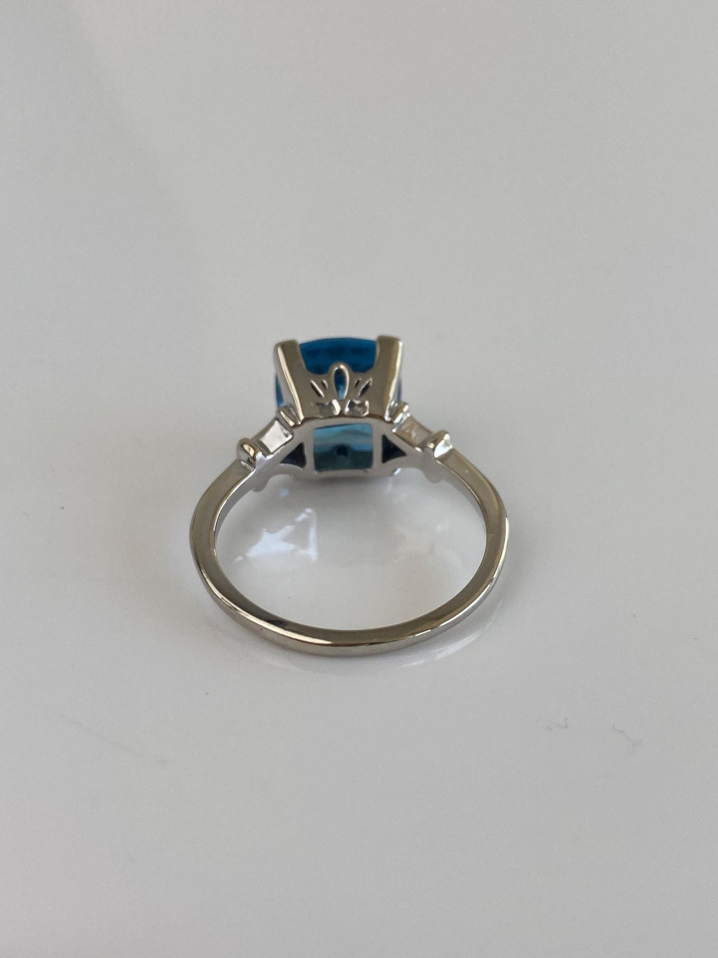 Vintage Solid 14k White Gold Topaz Ring - Size 8.75