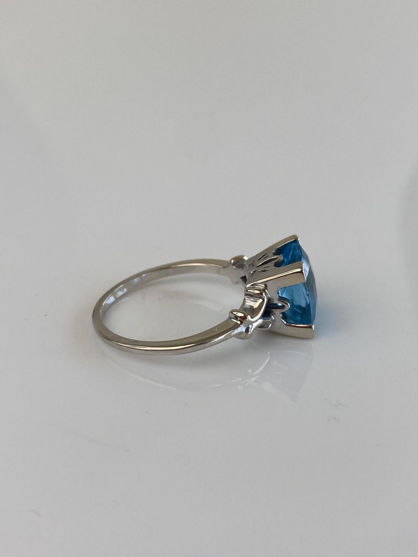 Vintage Solid 14k White Gold Topaz Ring - Size 8.75