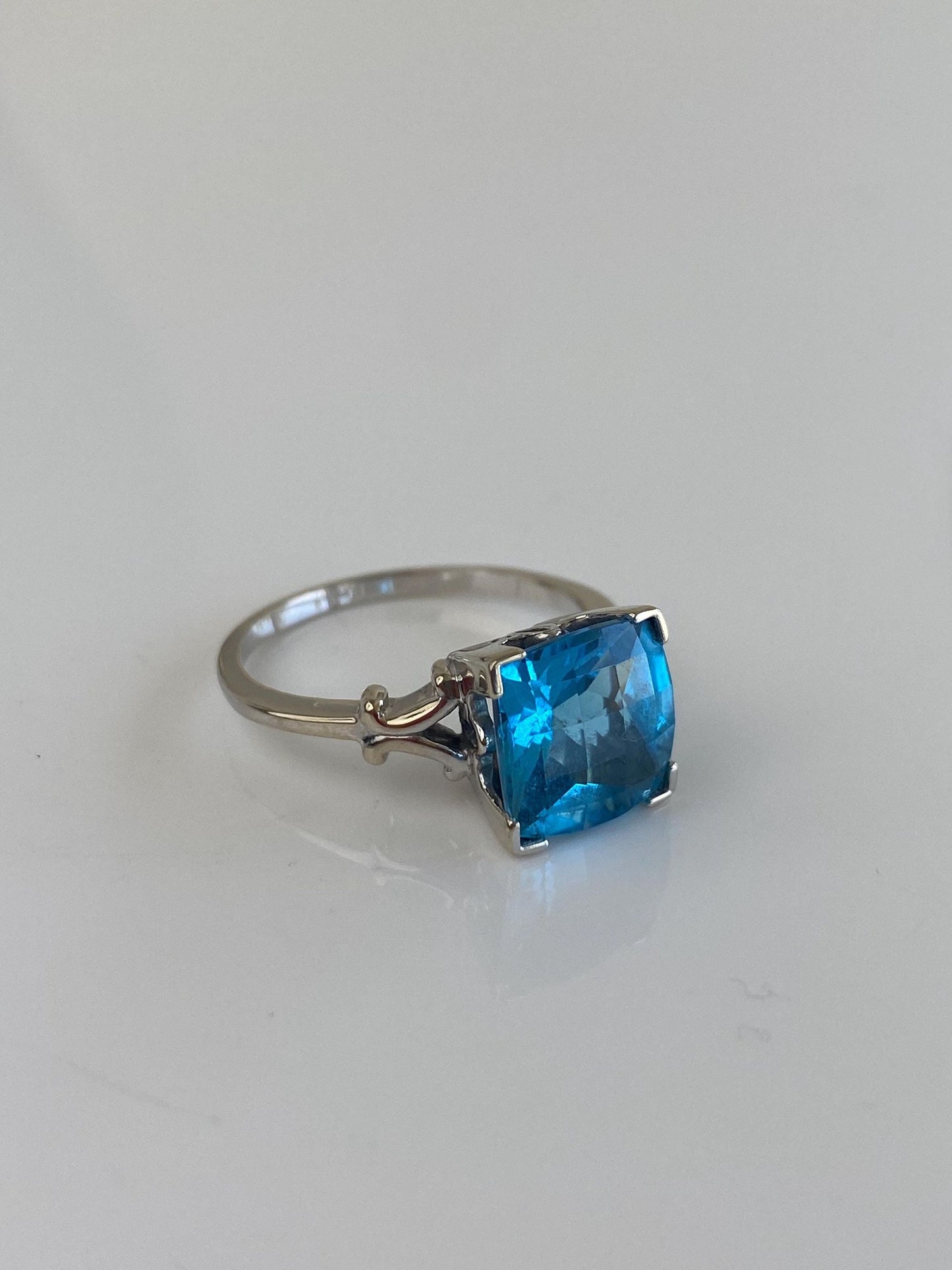 Vintage Solid 14k White Gold Topaz Ring - Size 8.75