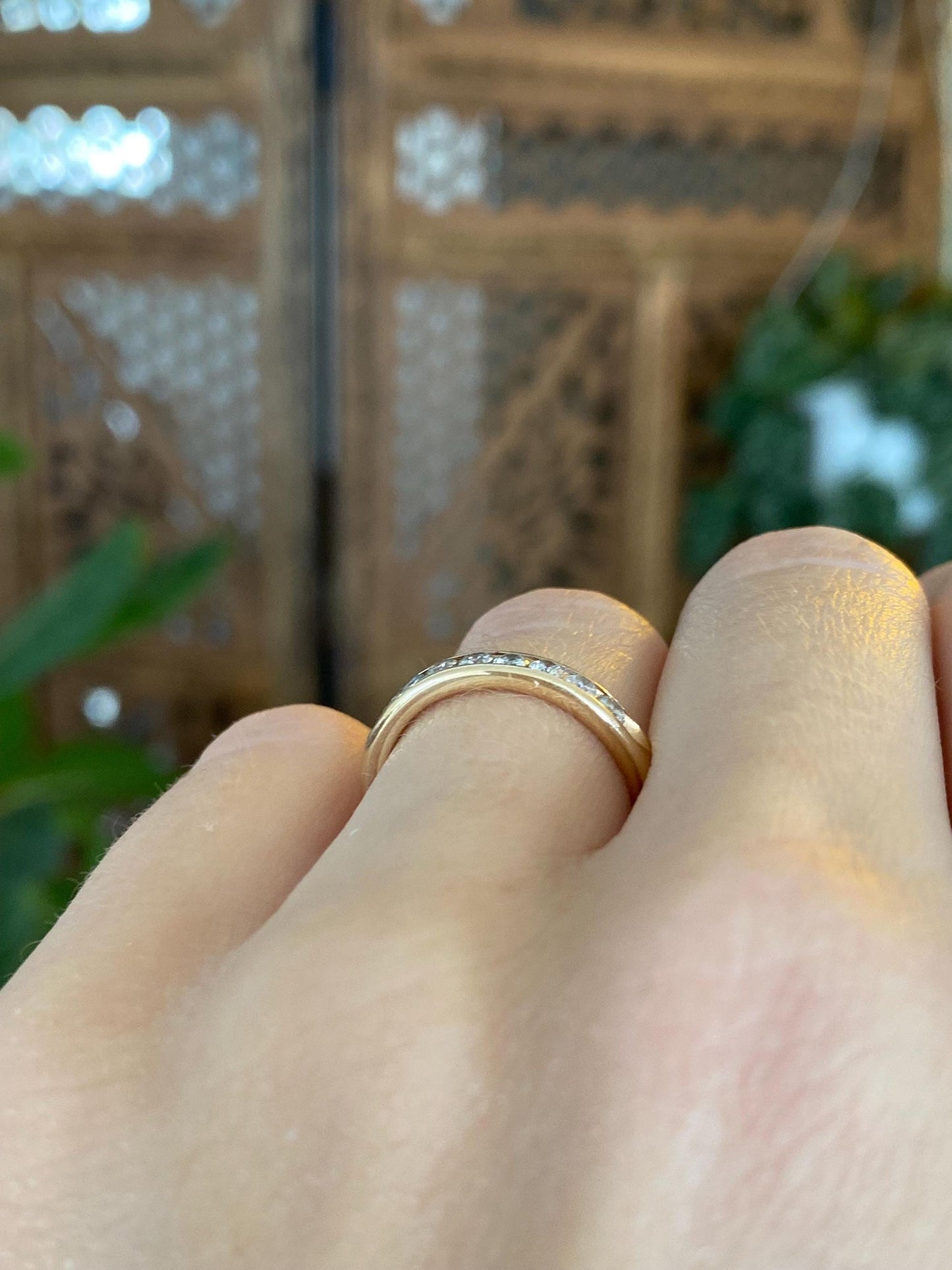 Vintage Solid 14k Yellow Gold Diamond Ring Band - Size 5.75