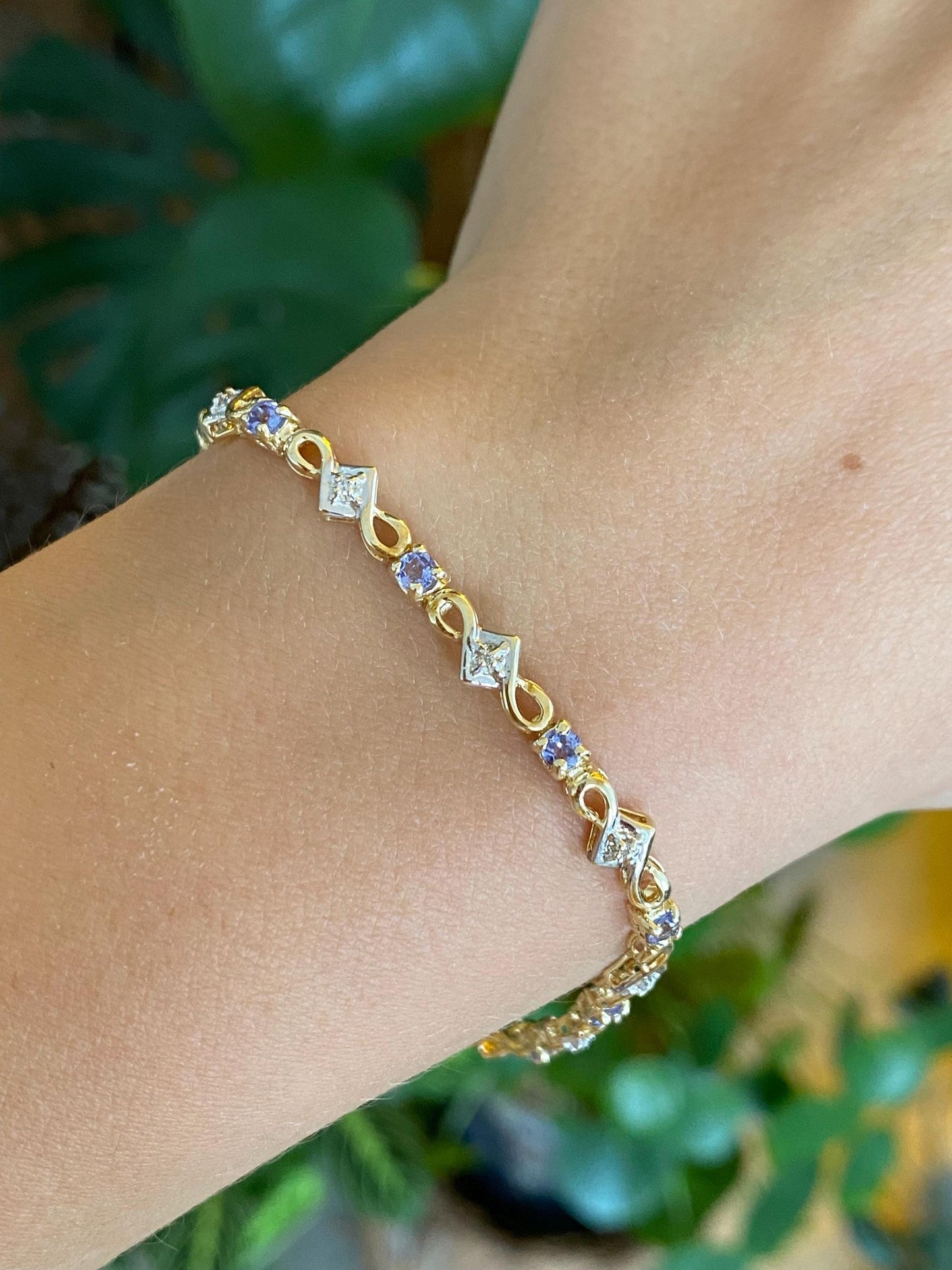 Vintage Solid 10k White & Yellow Gold Tanzanite Diamond Link Bracelet - 7.25 inches