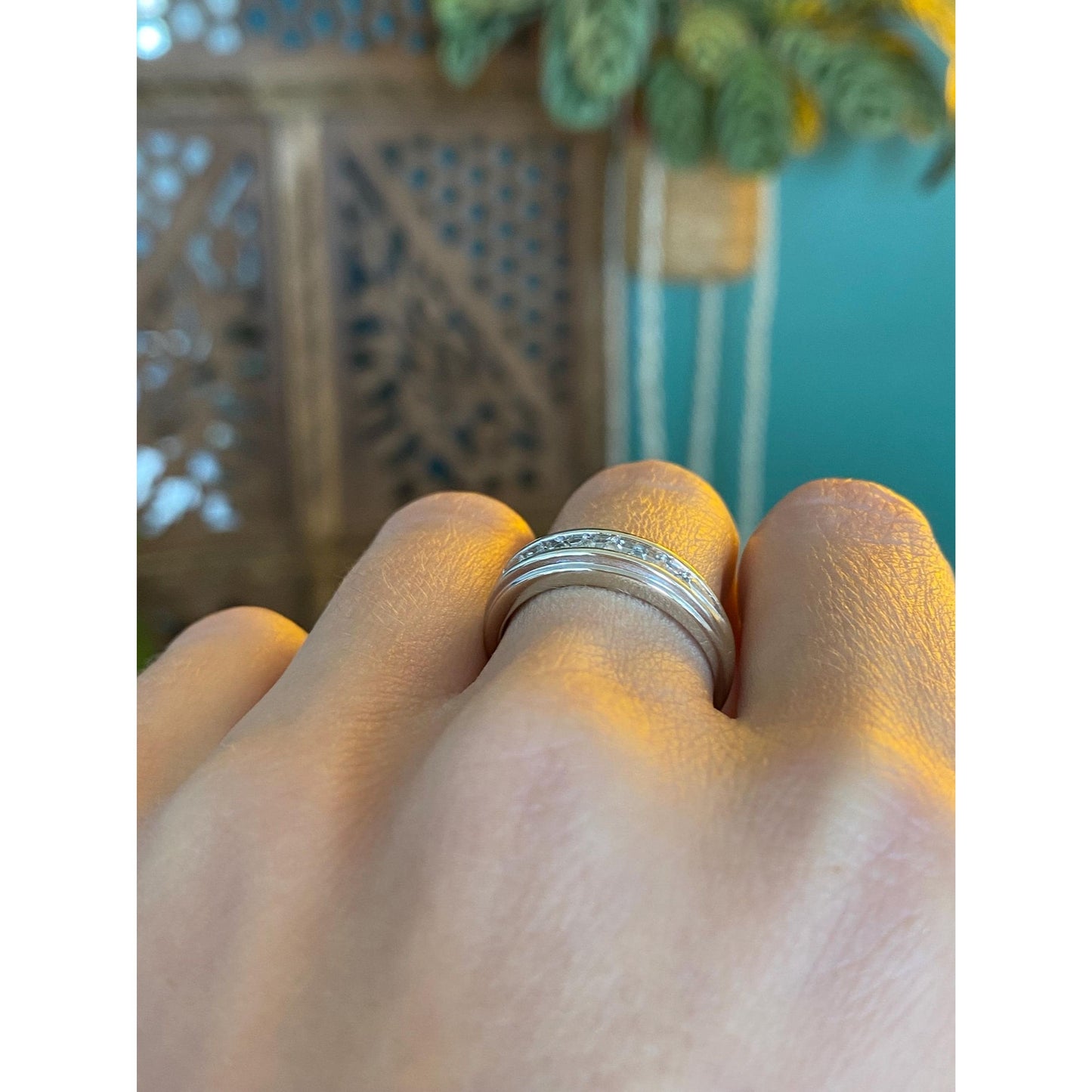 Vintage Solid 14k White Gold Diamond Ring Band - Size 7.75