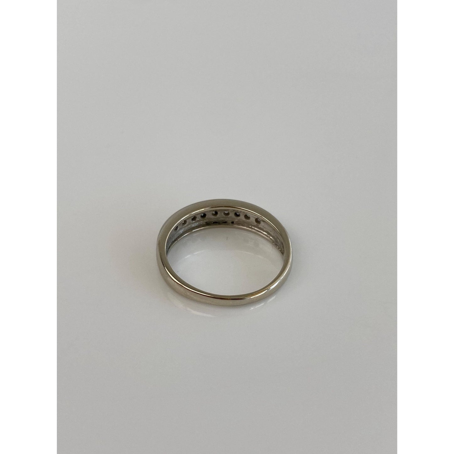 Vintage Solid 14k White Gold Diamond Ring Band - Size 7.75