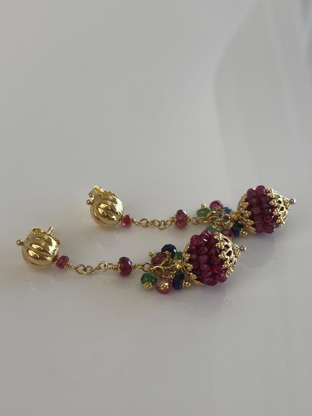 Vintage 18k Yellow Gold Ruby Emerald Blue Sapphire Beads Ball Dangle Stud Earrings