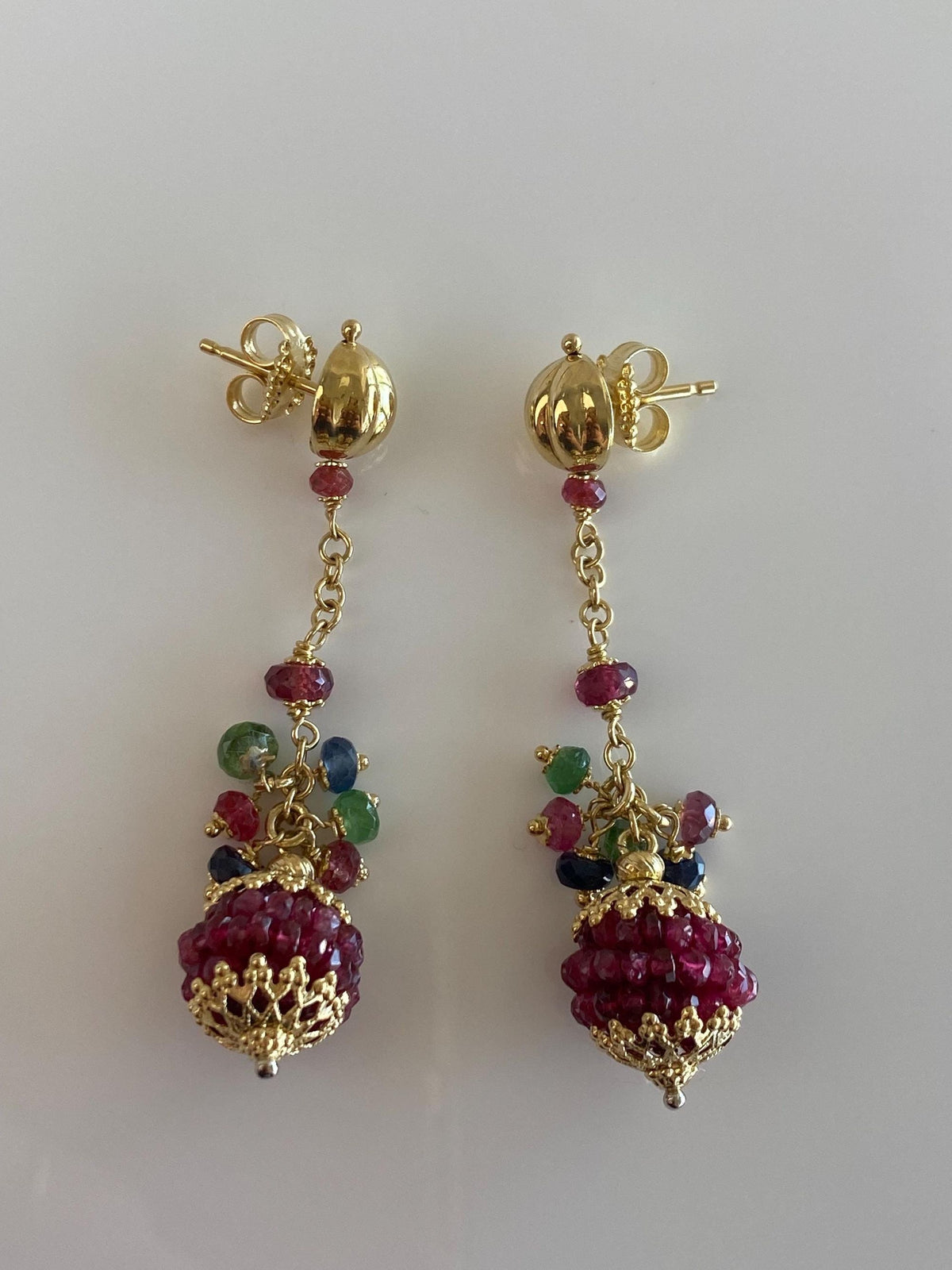 Vintage 18k Yellow Gold Ruby Emerald Blue Sapphire Beads Ball Dangle Stud Earrings