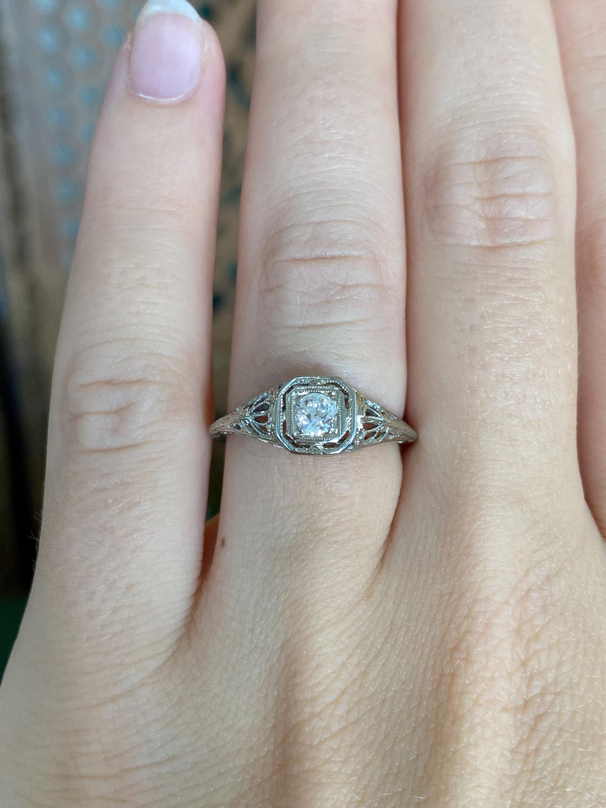 Vintage Solid 18k White Gold Diamond Art Deco Ring - Size 5.25