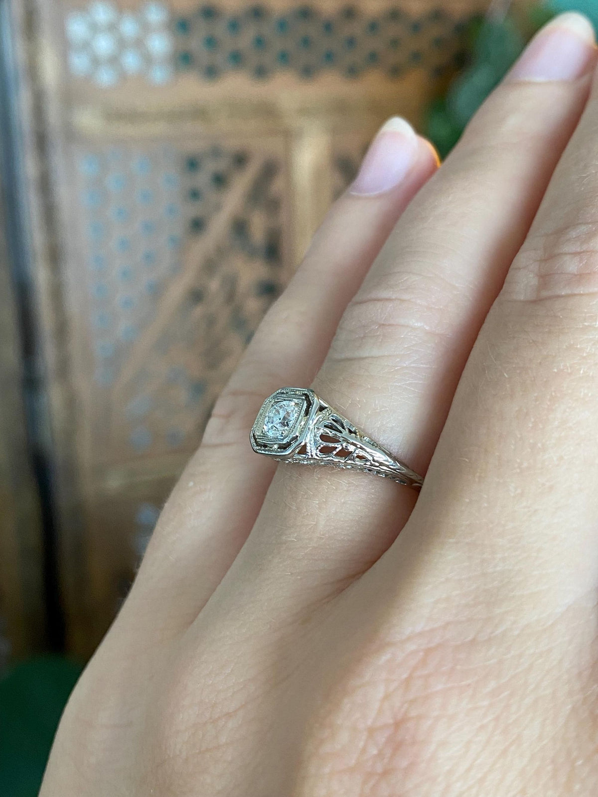 Vintage Solid 18k White Gold Diamond Art Deco Ring - Size 5.25