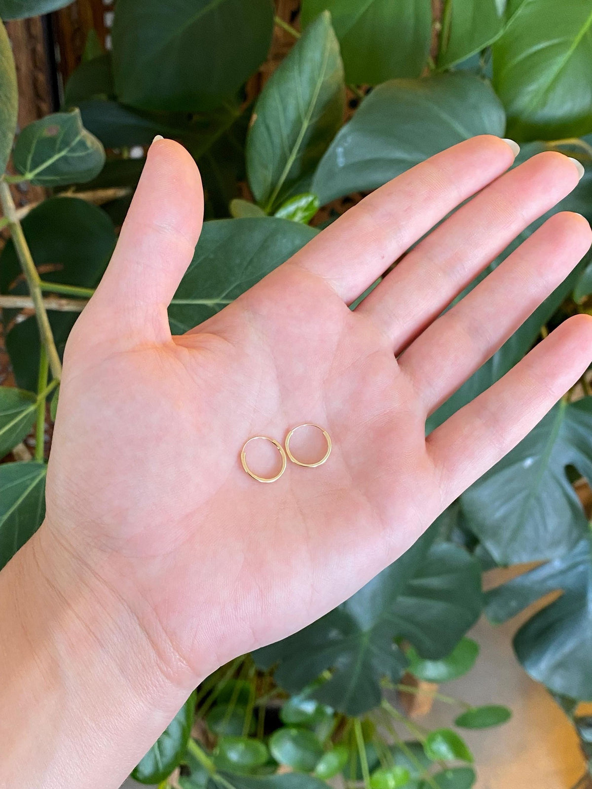 Vintage 14k Yellow Gold Small Hoop Earrings