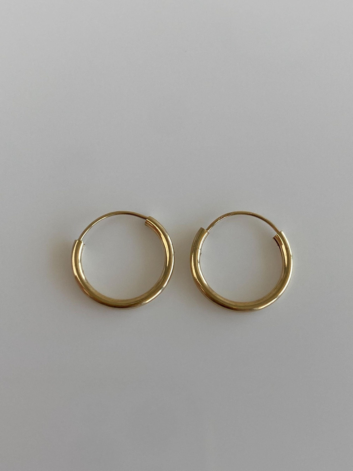 Vintage 14k Yellow Gold Small Hoop Earrings