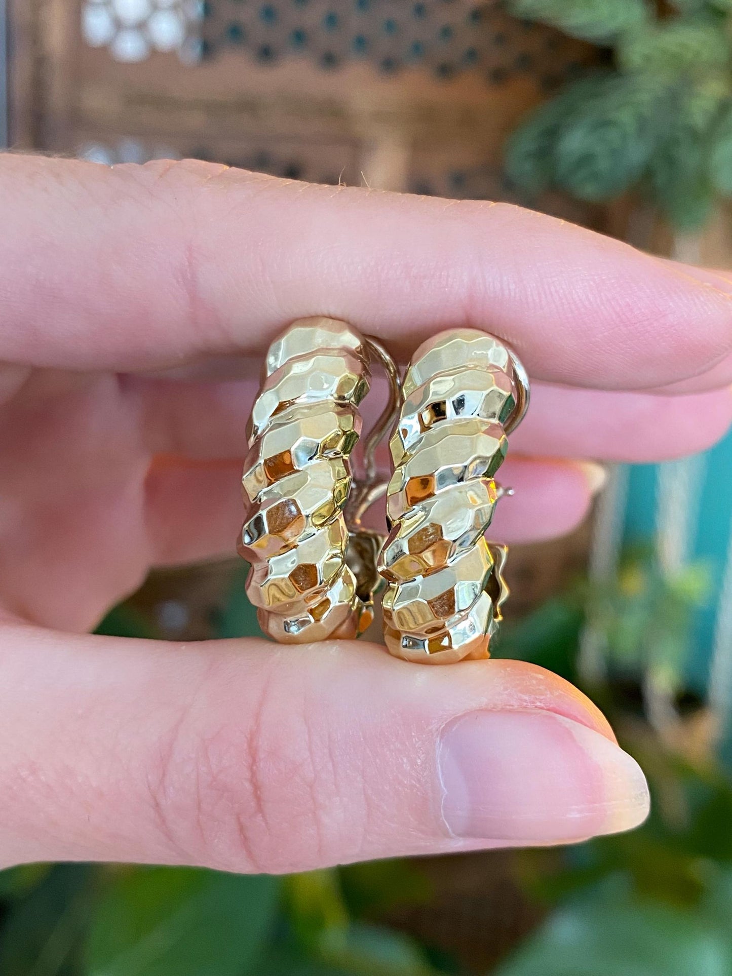Vintage Solid 14k Yellow Gold Faceted Twist Drop Earrings