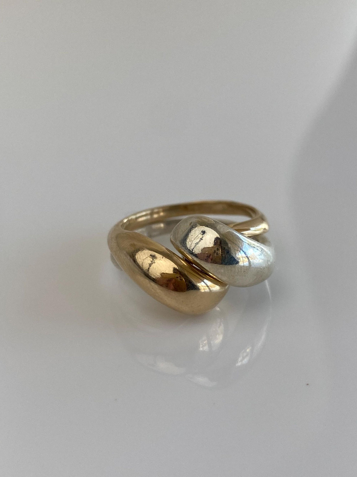 Vintage Solid 14k Yellow Gold & Sterling Silver Interlocking Twist Ring - Size 8.5