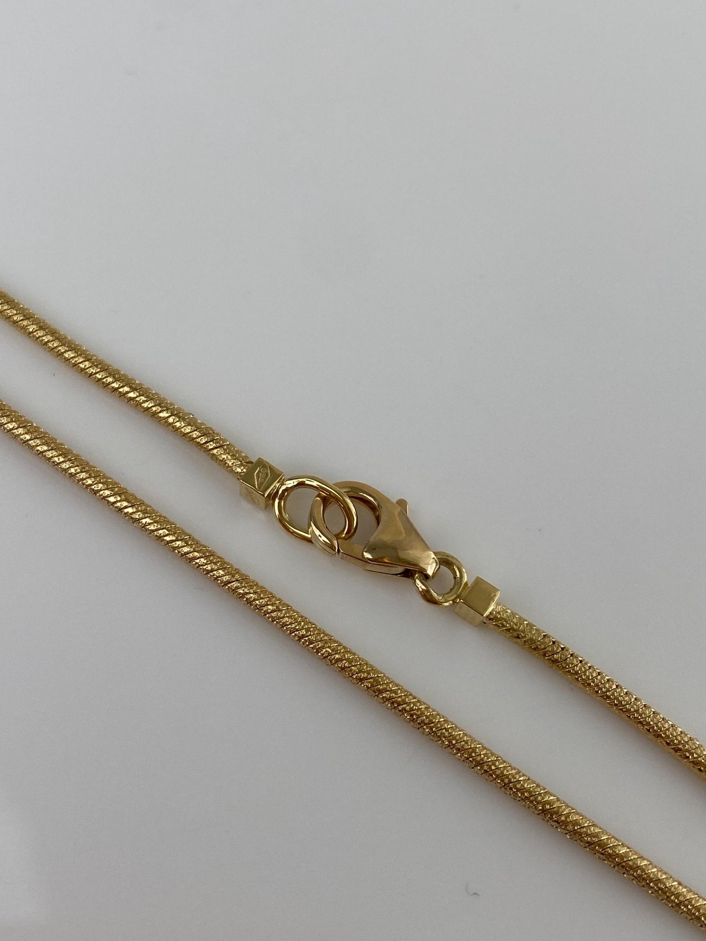 Vintage Solid 18k Yellow Gold Textured Snake Chain Necklace - 16.5 inches