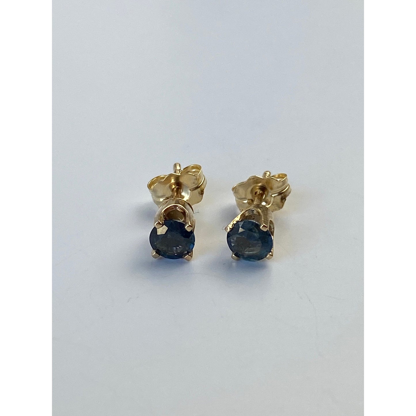 Vintage Solid 14k Yellow Gold Blue Spinel Stud Earrings