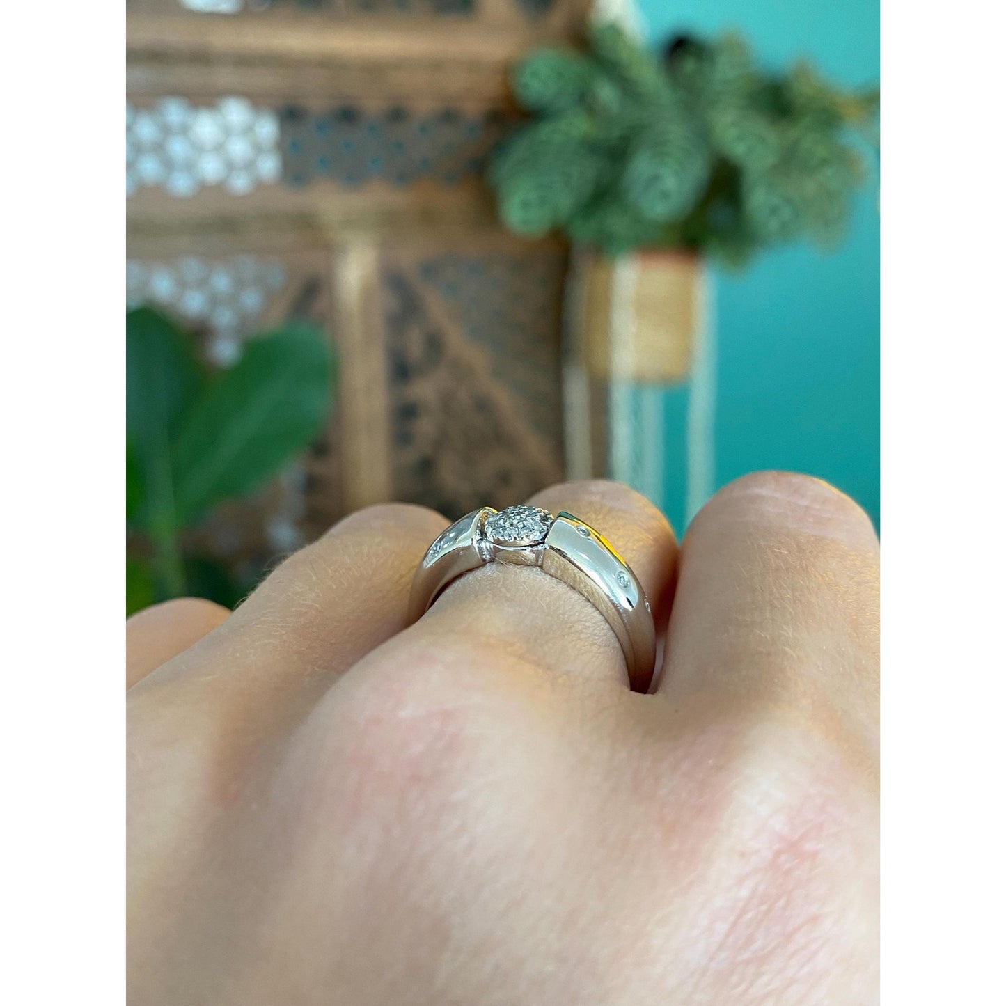 Vintage Solid 14k White Gold Diamond Cluster Dotted Ring - Size 6.75