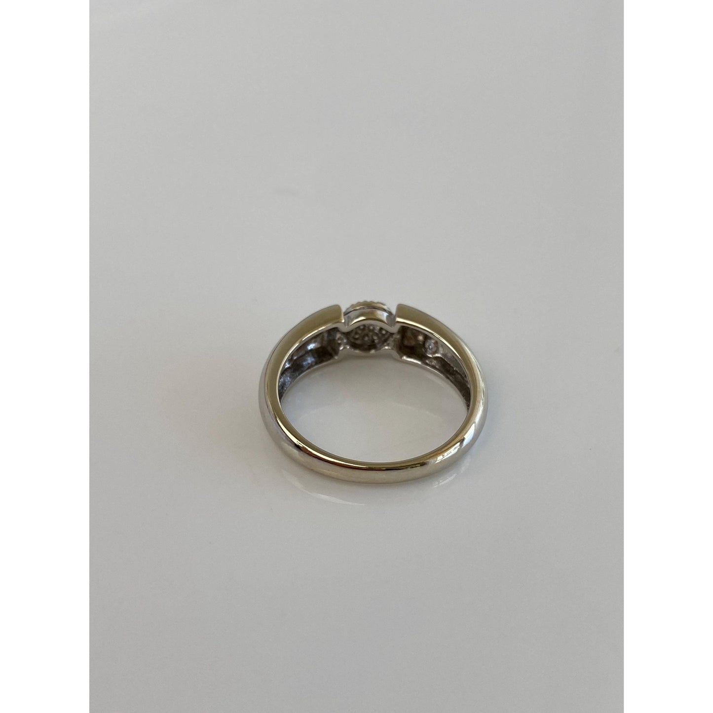 Vintage Solid 14k White Gold Diamond Cluster Dotted Ring - Size 6.75