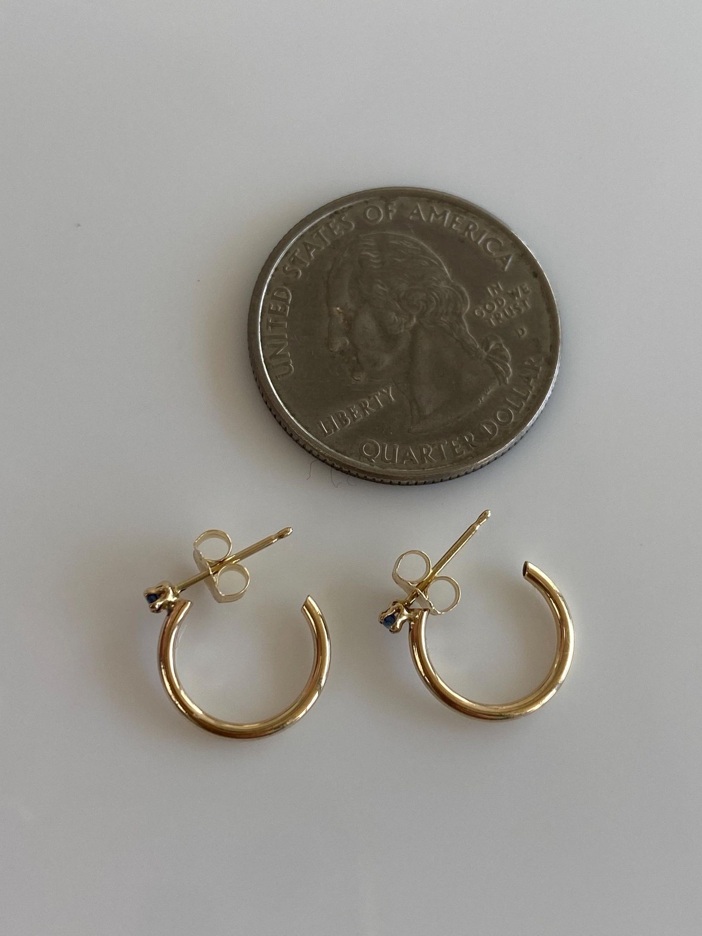 Vintage 14k Yellow Gold Sapphire Little Hoop Earrings