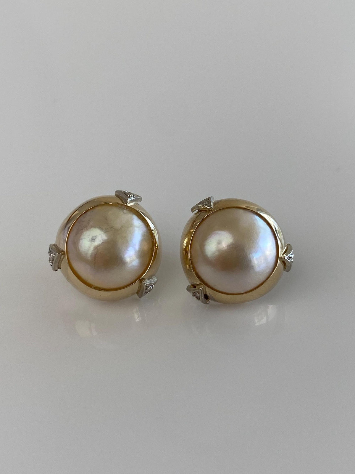Vintage Solid 14k White & Yellow Gold Diamond Mabe Pearl Drop Earrings