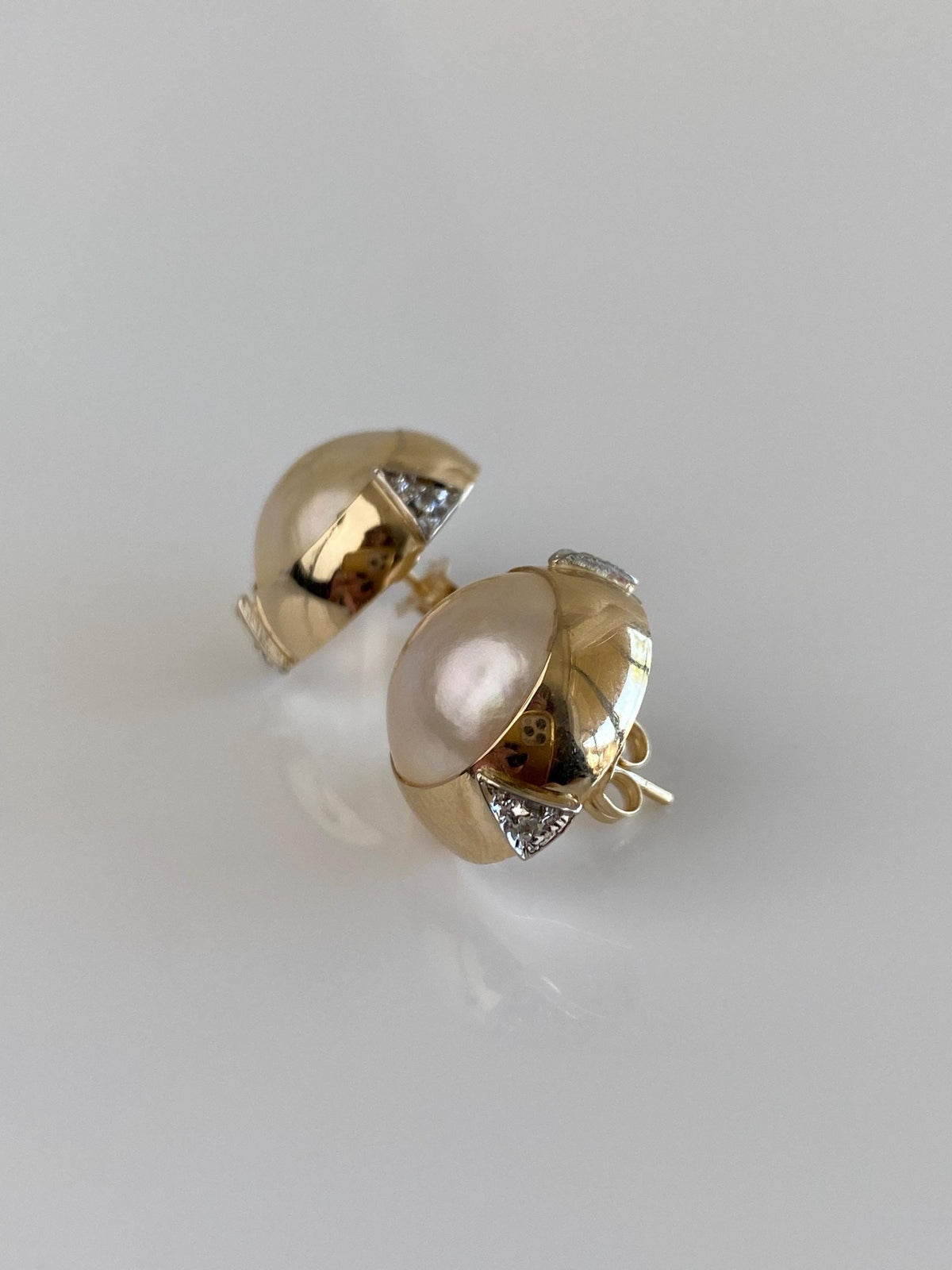 Vintage Solid 14k White & Yellow Gold Diamond Mabe Pearl Drop Earrings