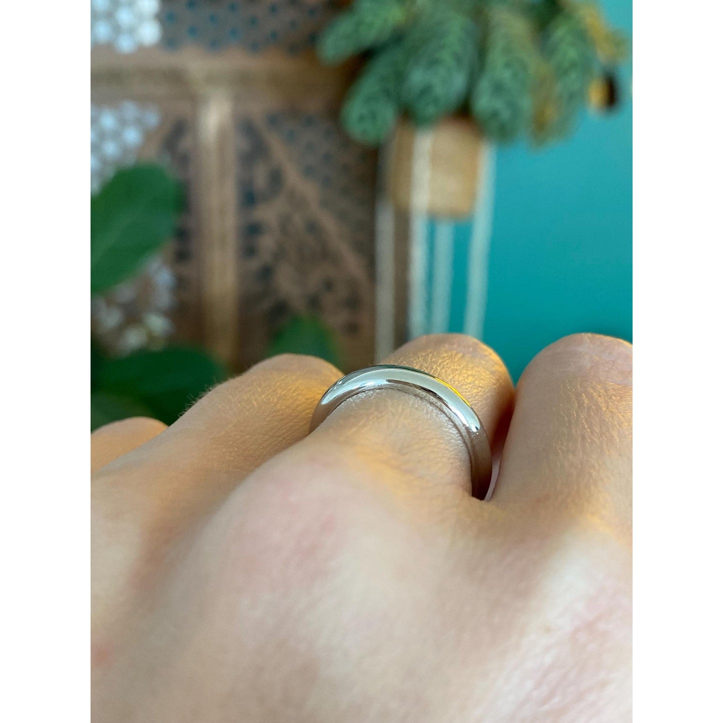 Vintage Solid 18k White Gold Ring Band - Size 5.75