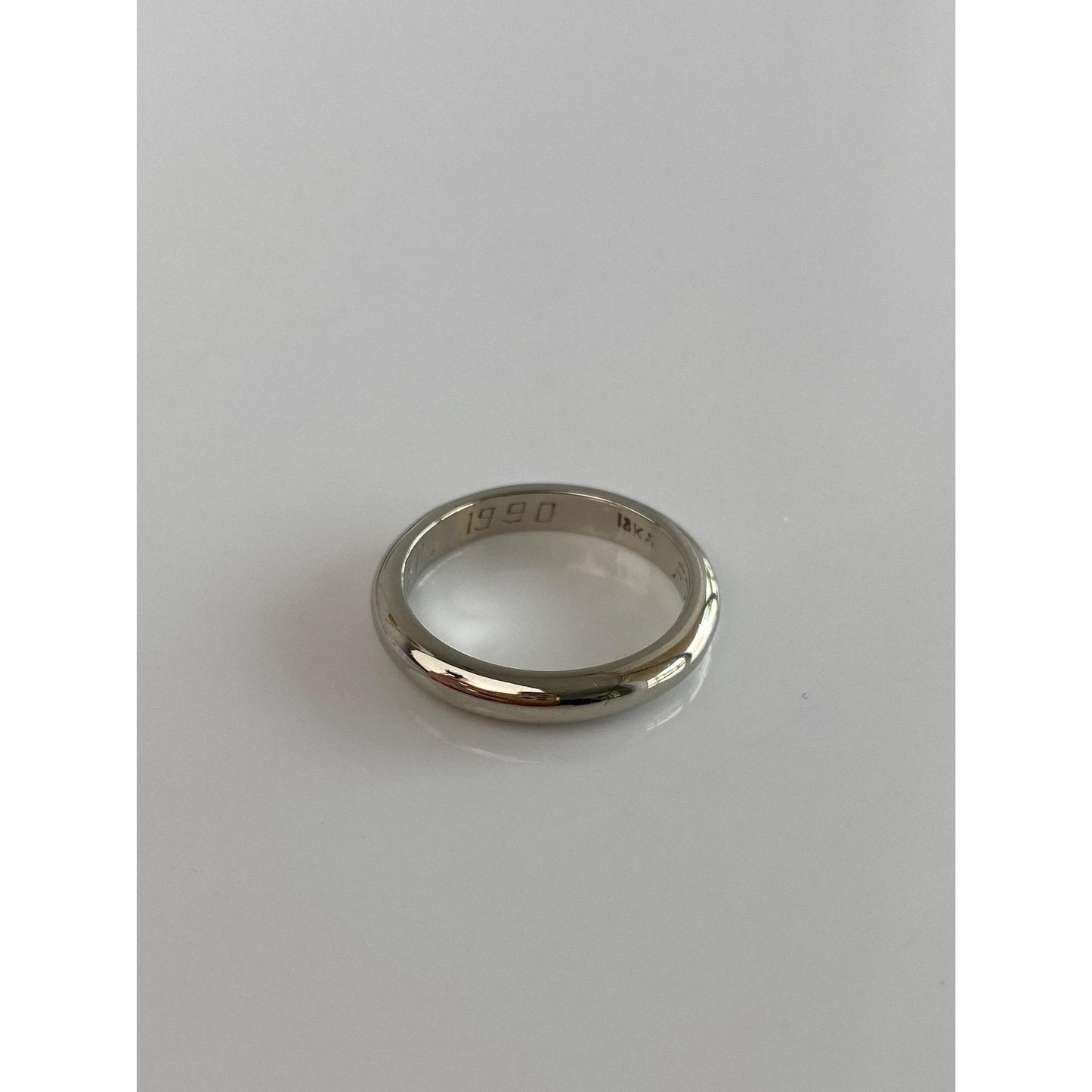 Vintage Solid 18k White Gold Ring Band - Size 5.75