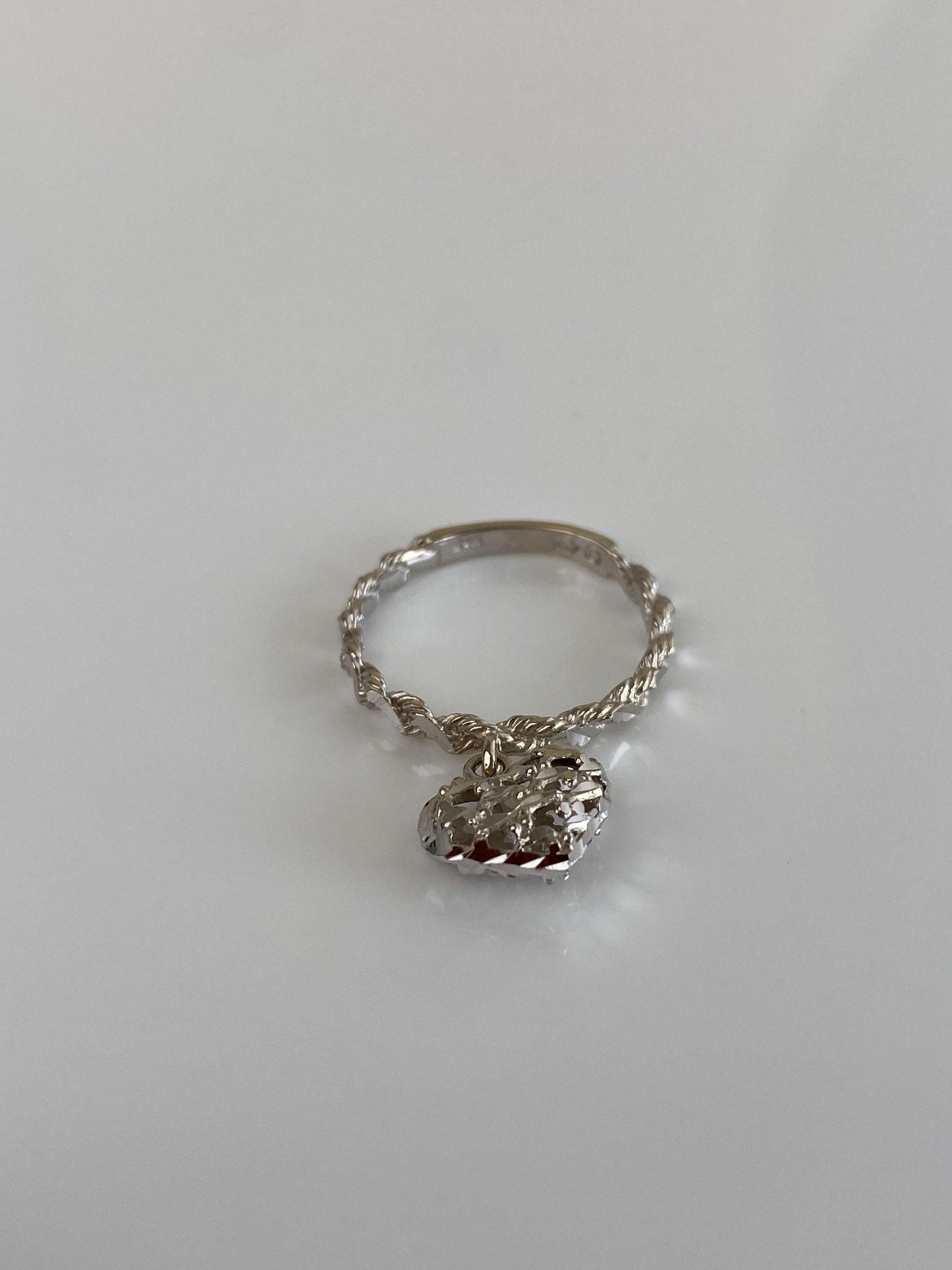 Vintage Solid 14k White Gold Diamond Cut Heart Charm Ring - Size 7.5