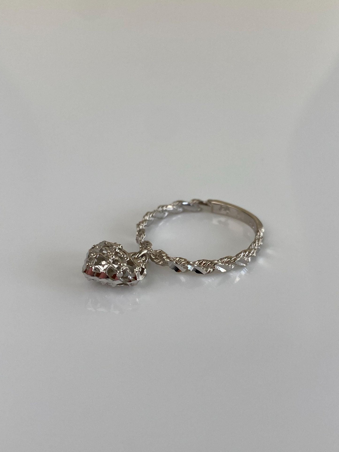 Vintage Solid 14k White Gold Diamond Cut Heart Charm Ring - Size 7.5