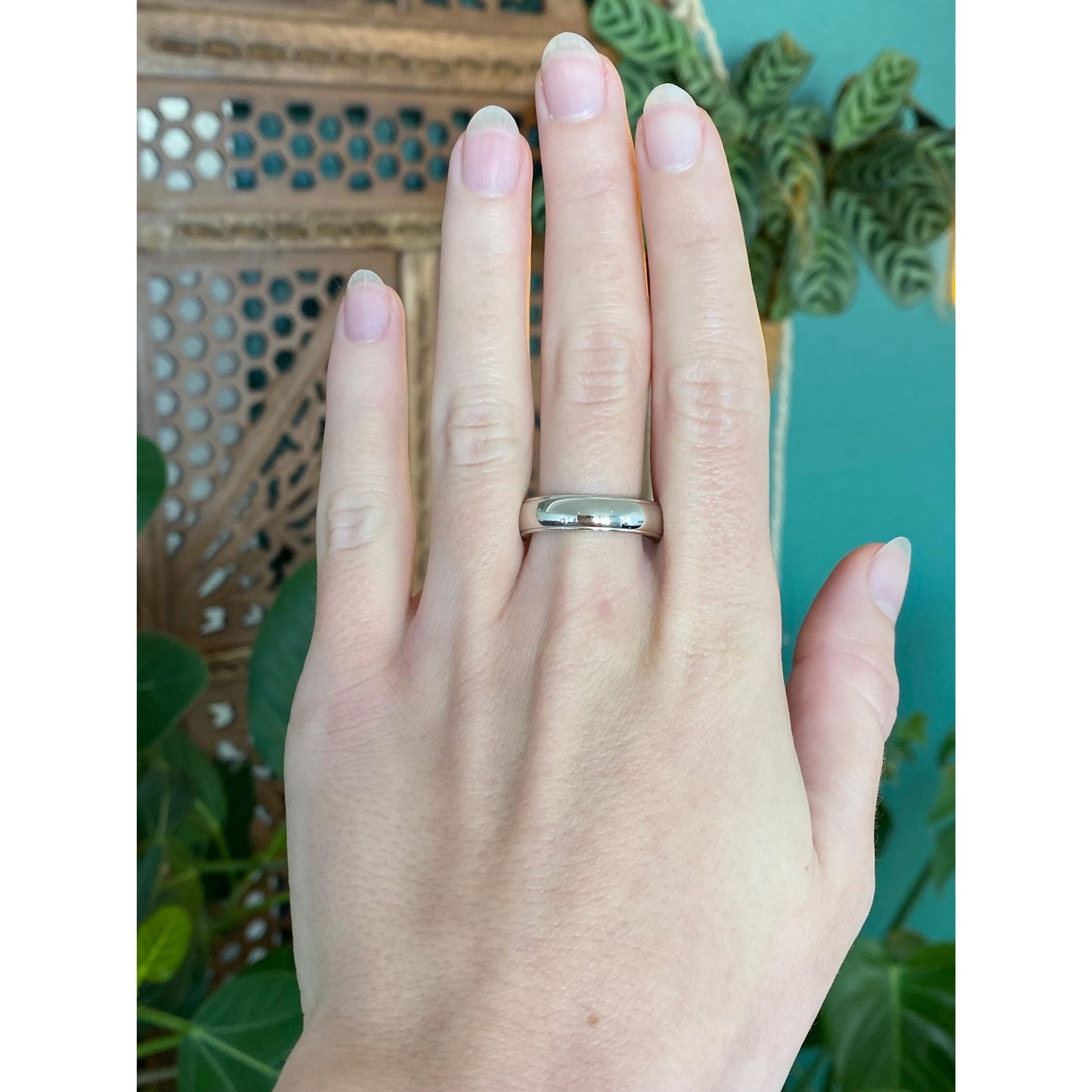 Vintage Solid 14k White Gold Lined Ring Band - Size 11.25