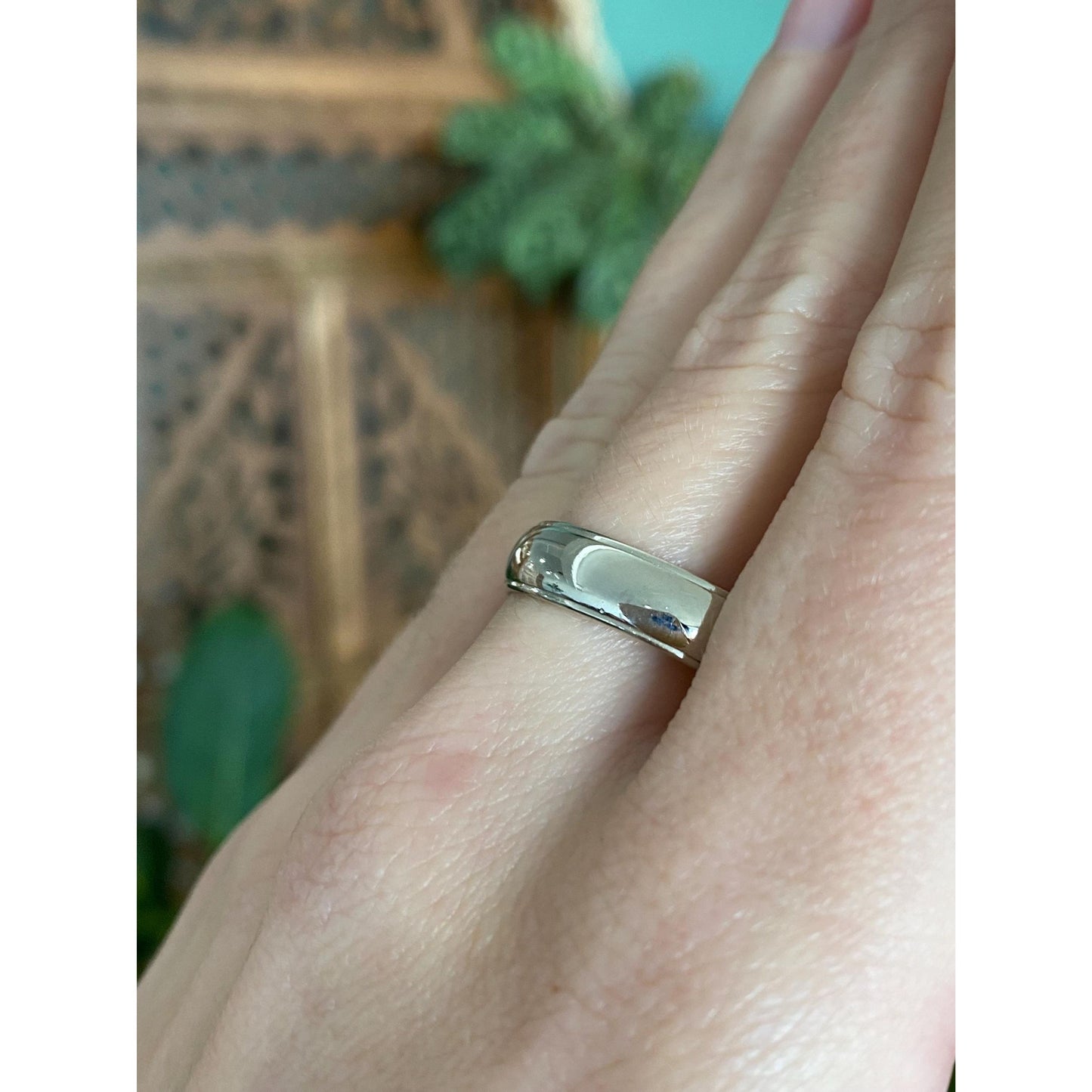 Vintage Solid 14k White Gold Lined Ring Band - Size 11.25