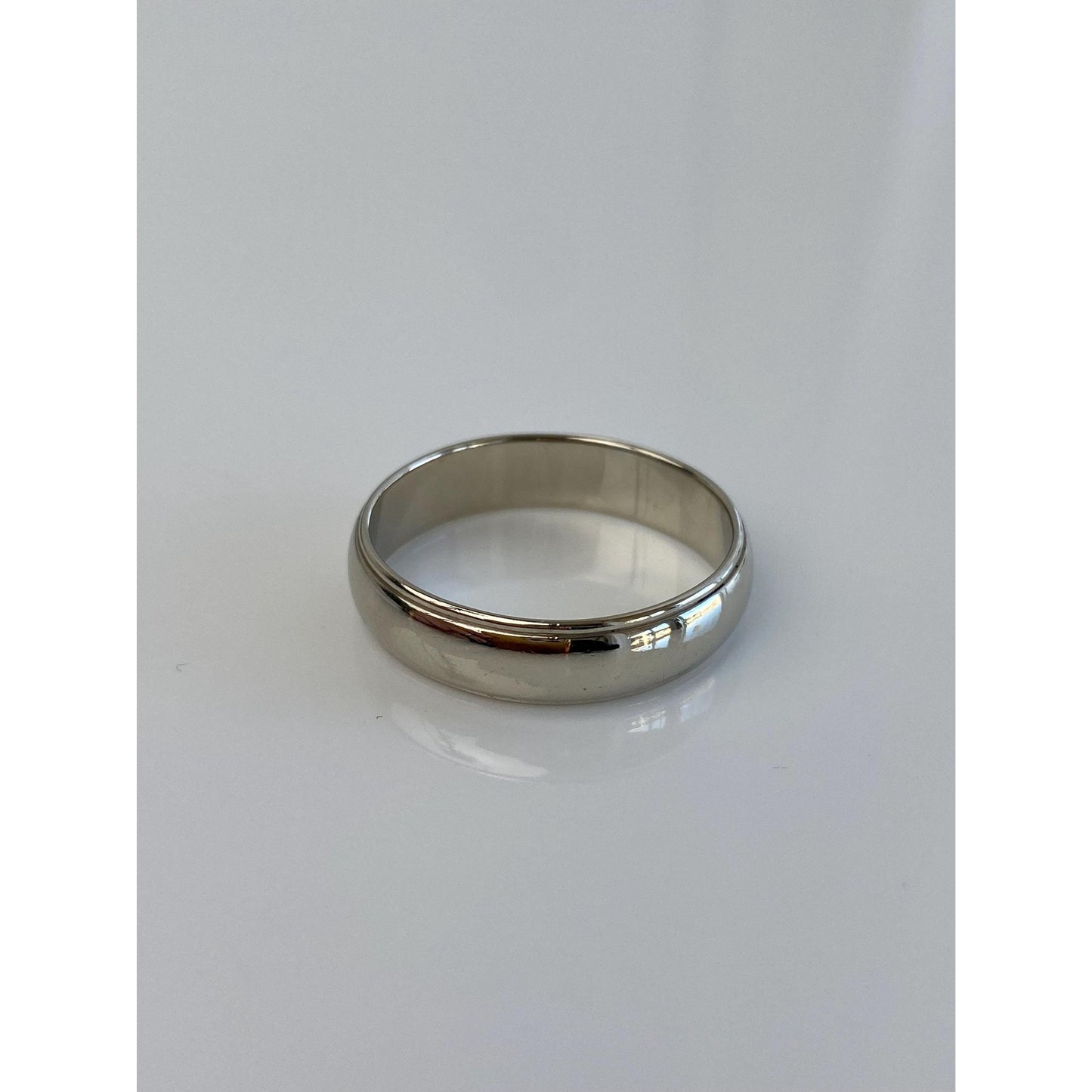 Vintage Solid 14k White Gold Lined Ring Band - Size 11.25