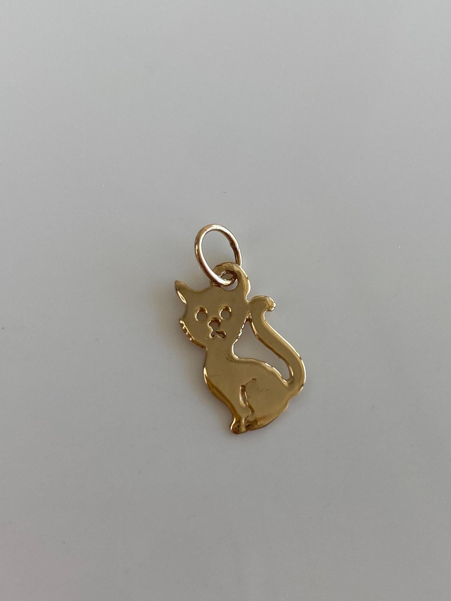Vintage Solid 14k Yellow Gold Cat Charm