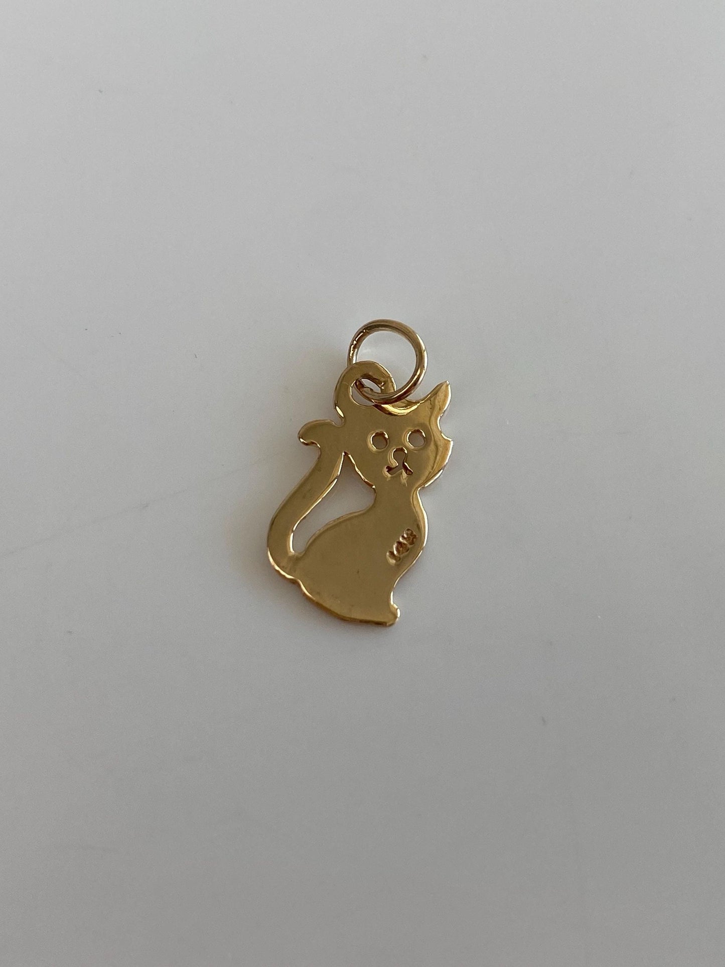 Vintage Solid 14k Yellow Gold Cat Charm