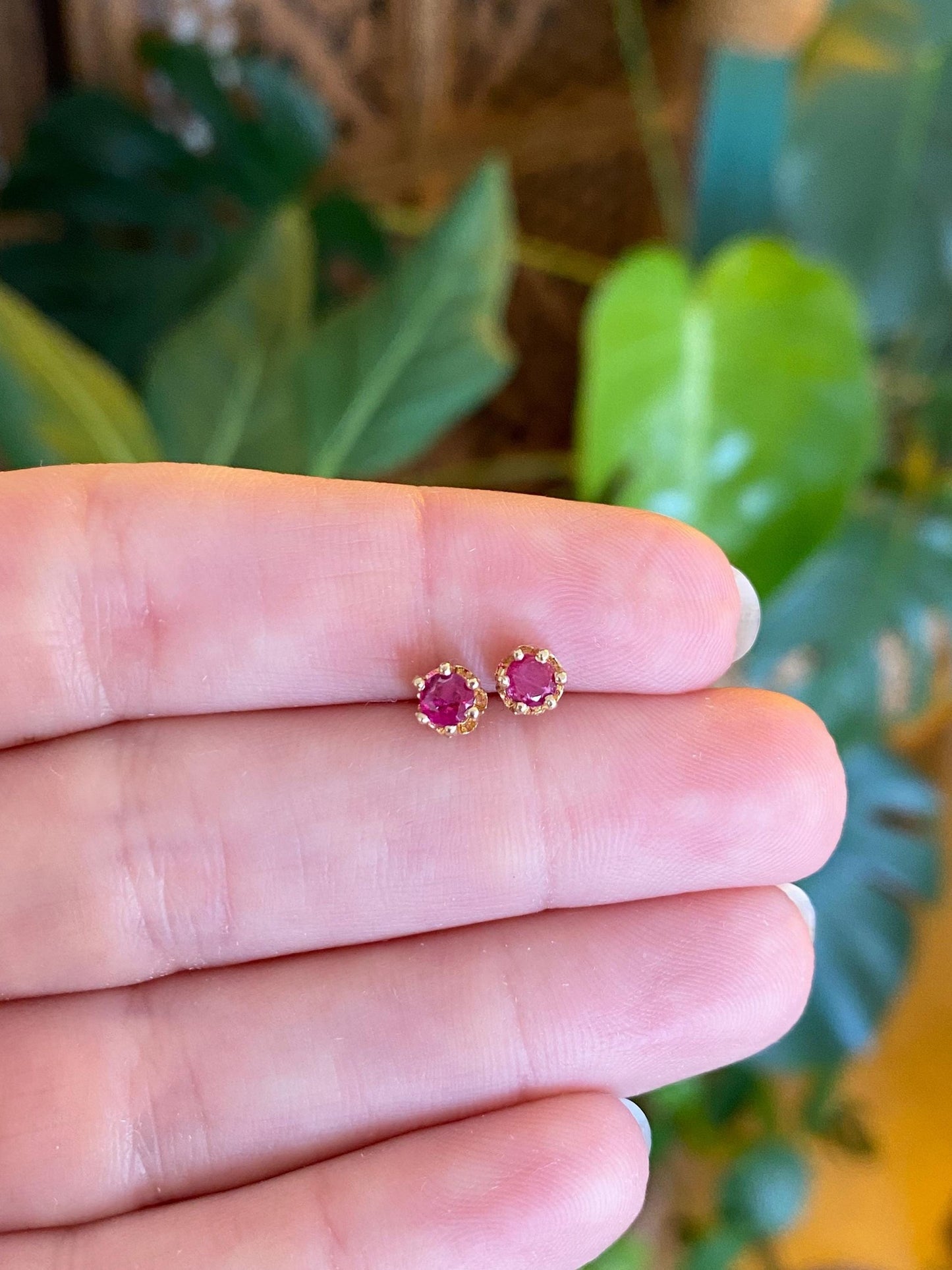 Vintage Solid 14k Yellow Gold Pink Sapphire Stud Earrings