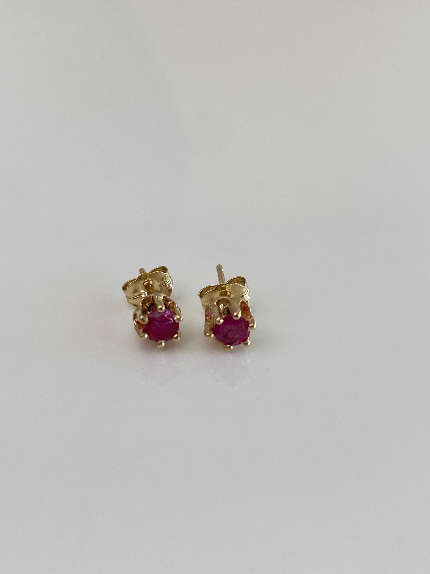Vintage Solid 14k Yellow Gold Pink Sapphire Stud Earrings