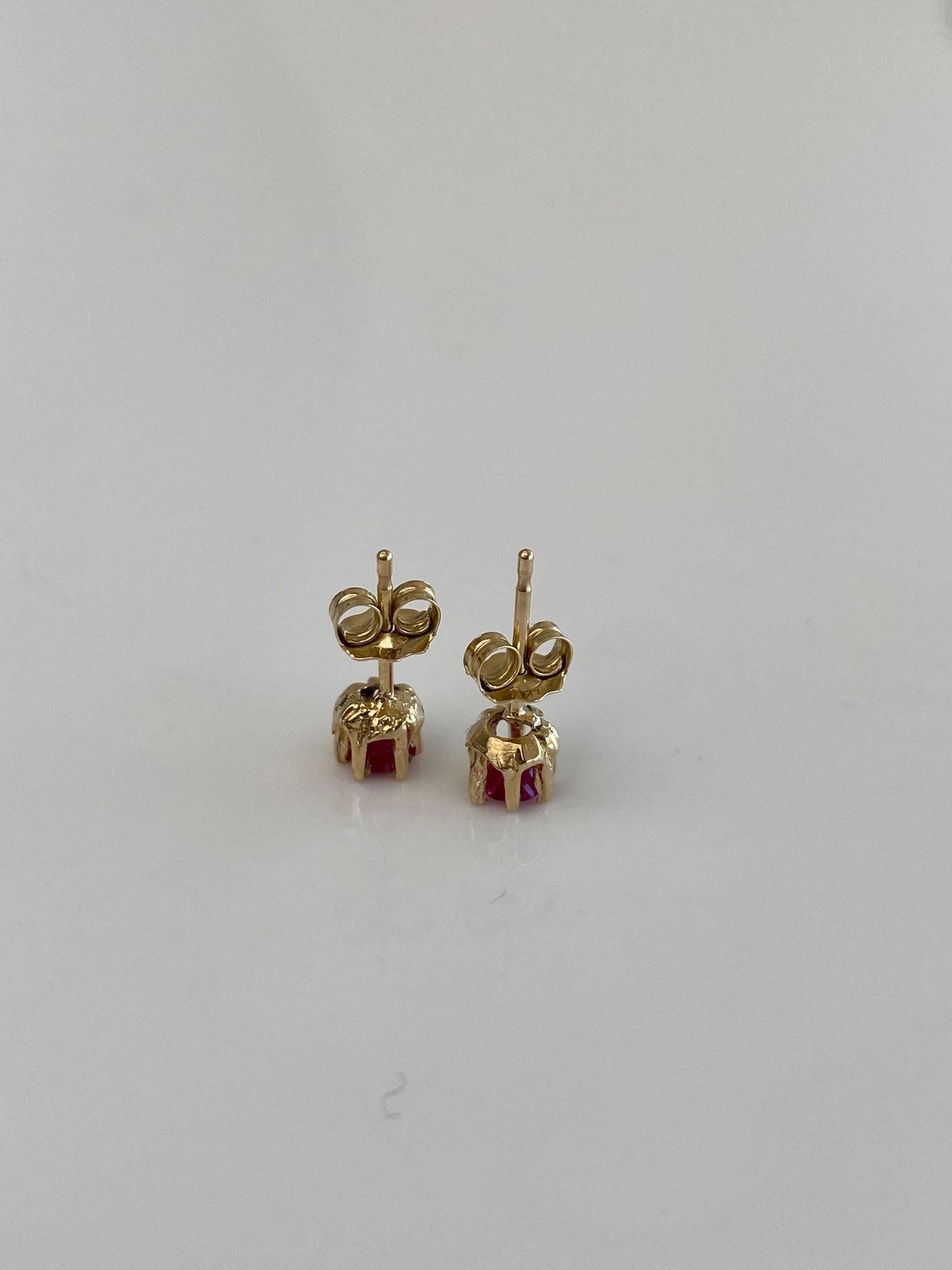 Vintage Solid 14k Yellow Gold Pink Sapphire Stud Earrings