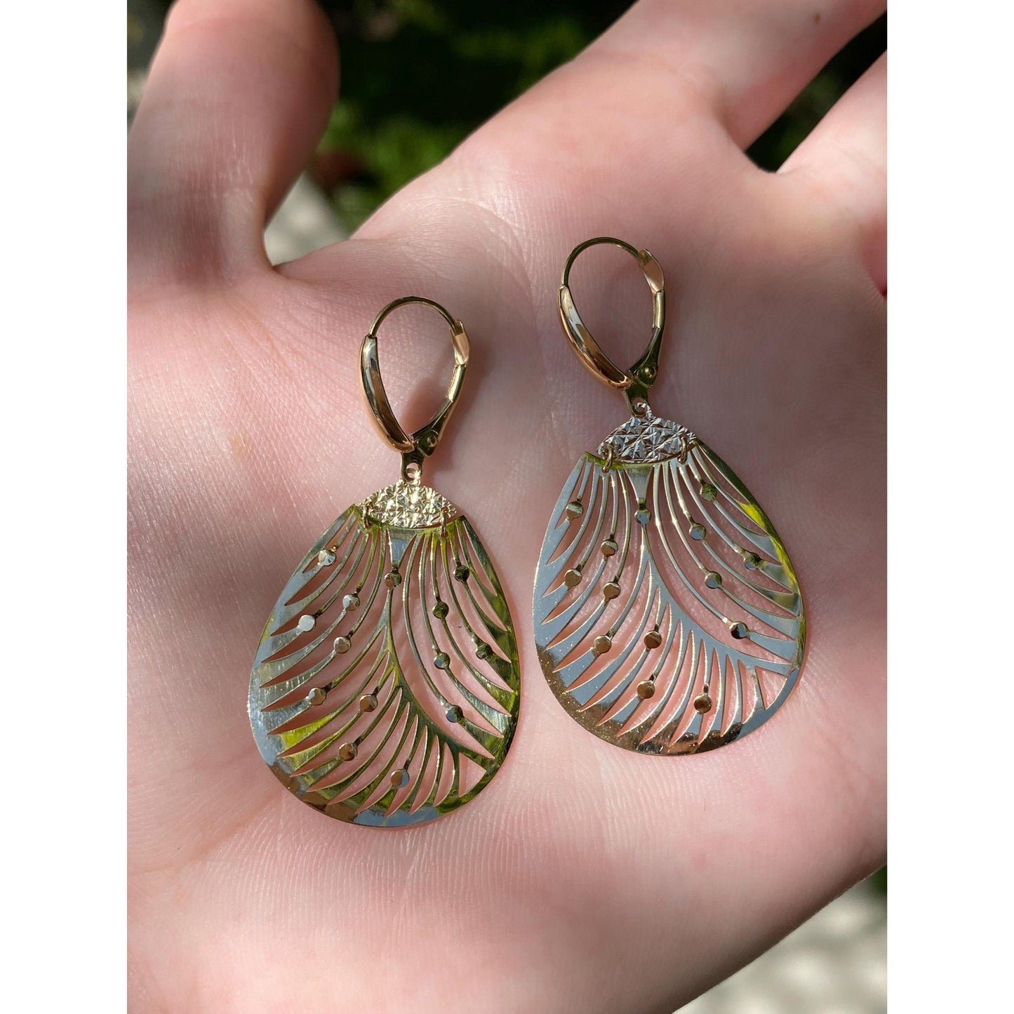 Vintage Solid 18k Yellow Gold Open Work Teardrop Dangle Earrings