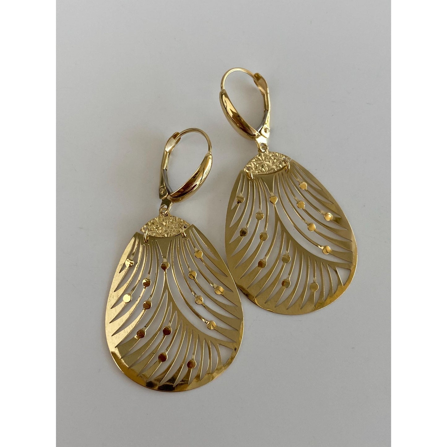 Vintage Solid 18k Yellow Gold Open Work Teardrop Dangle Earrings