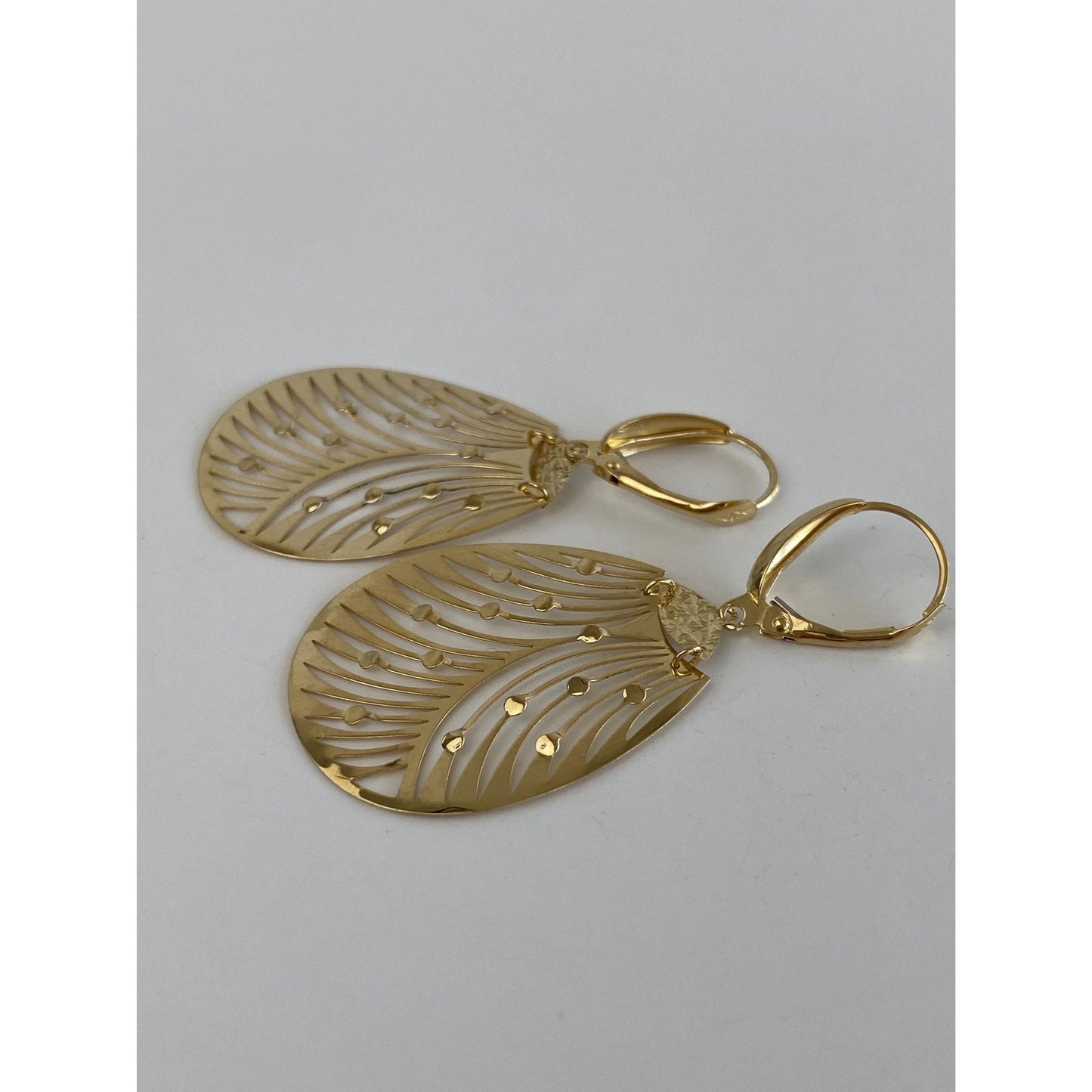 Vintage Solid 18k Yellow Gold Open Work Teardrop Dangle Earrings