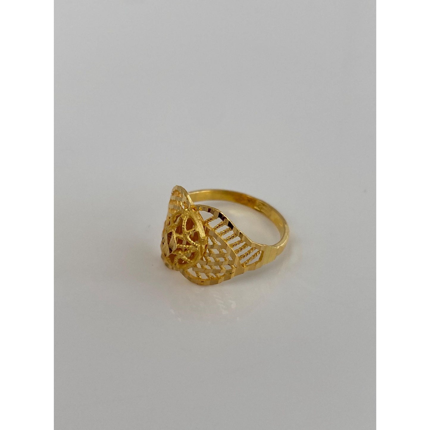 Solid 21k Yellow Gold Diamond Cut Ring - Size 7.25