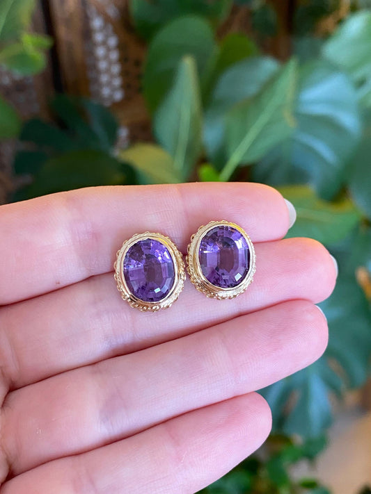 Vintage Solid 14k Yellow Gold Amethyst Stud Earrings