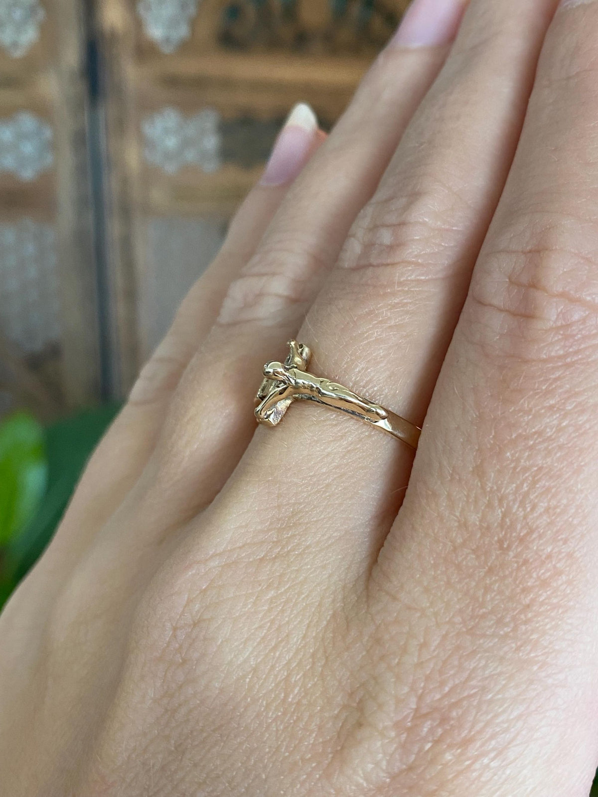 Vintage Solid 10k Yellow Gold Crucifix Cross Ring - Size 7.5