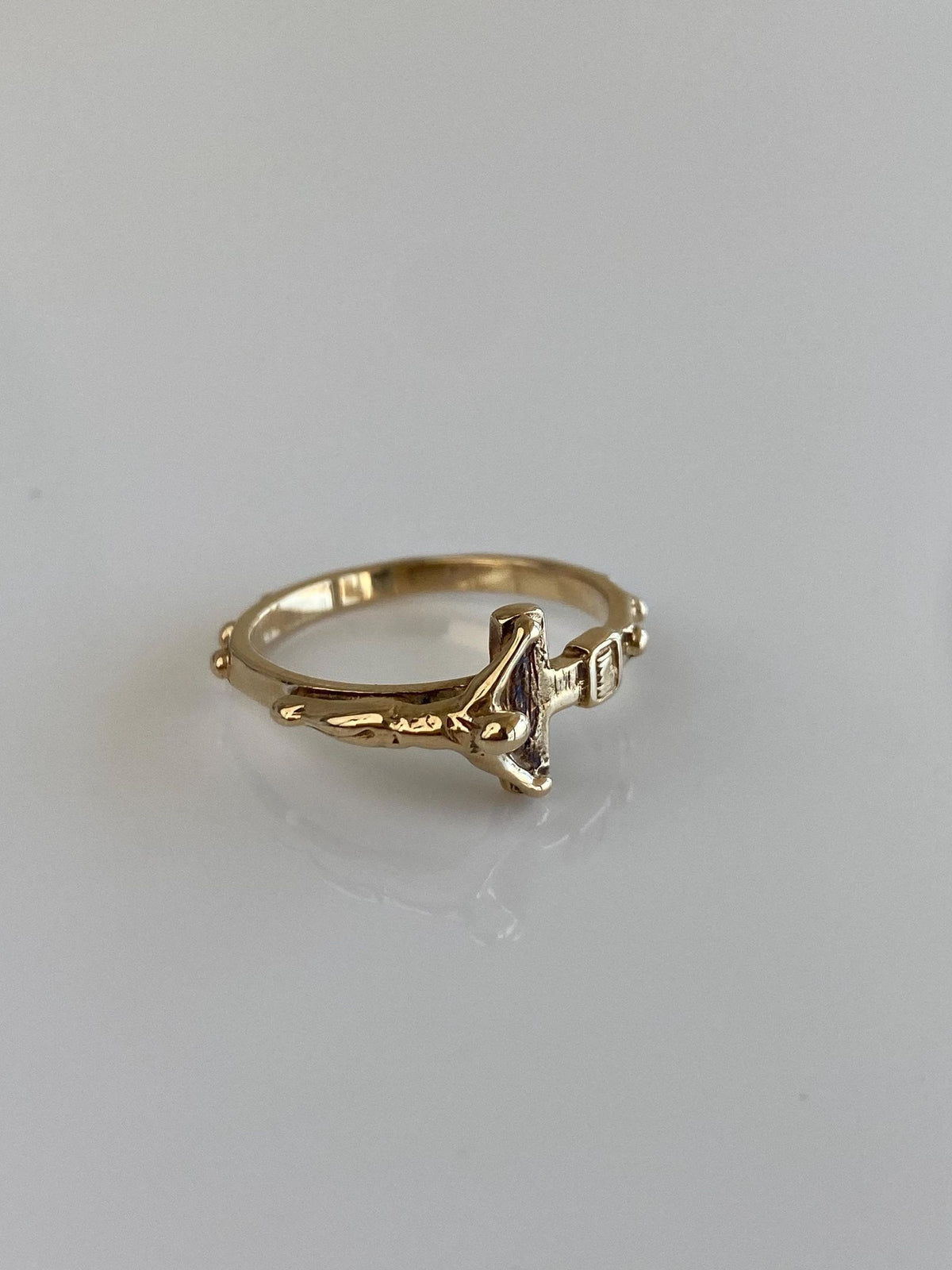 Vintage Solid 10k Yellow Gold Crucifix Cross Ring - Size 7.5