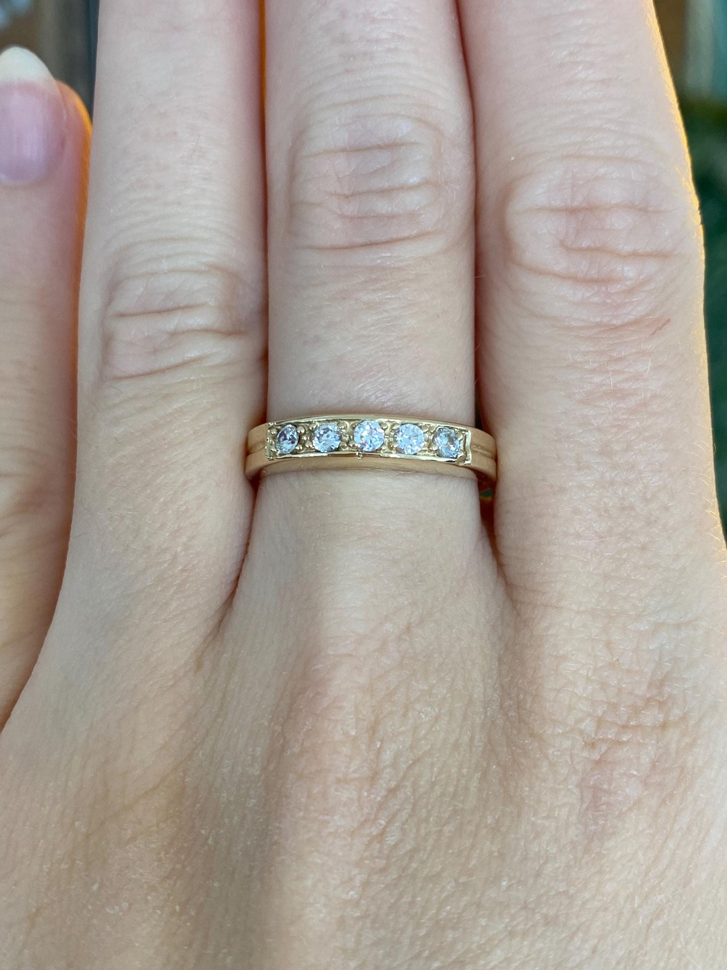 Vintage Solid 14k Yellow Gold Clear Cubic Zirconia Ring Band - Size 7.75