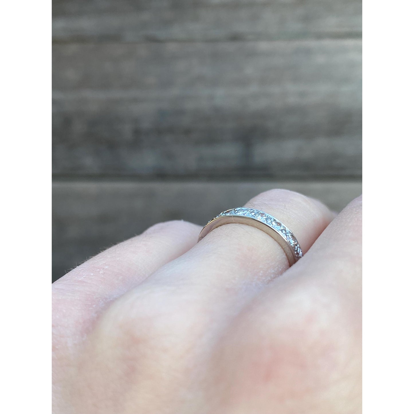 Vintage Solid 18k White Gold Diamond Ring Band - Size 4.25