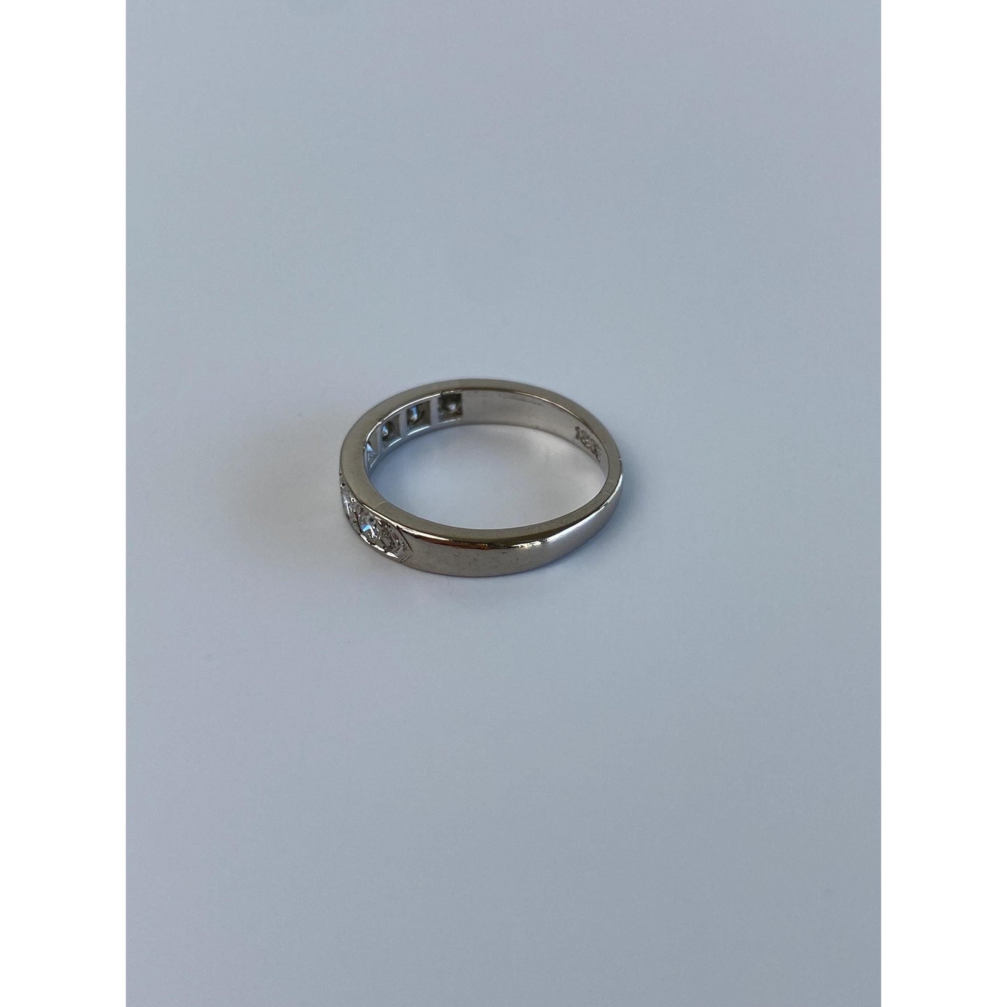 Vintage Solid 18k White Gold Diamond Ring Band - Size 4.25