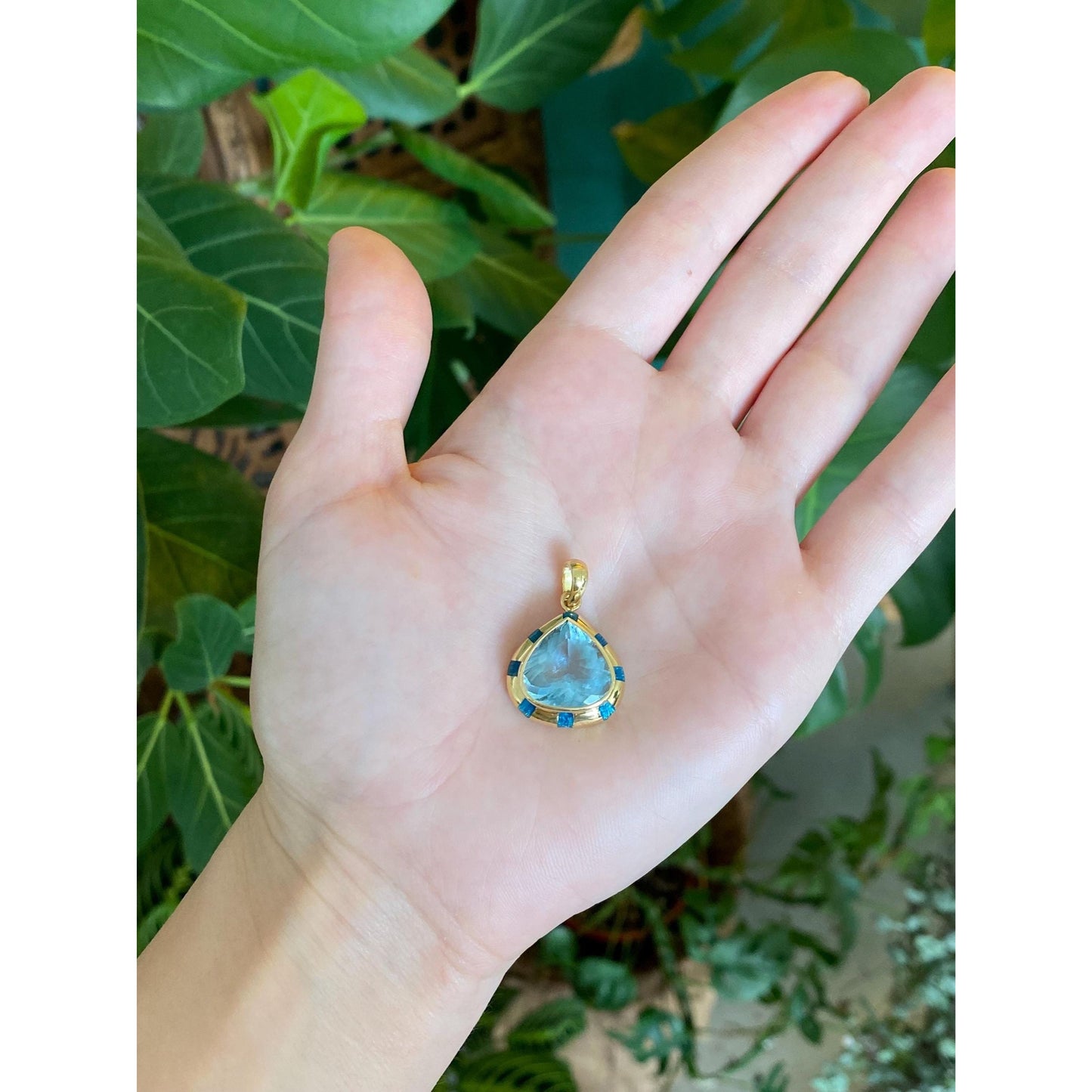 Vintage Solid 18k Yellow Gold Blue Enamel Aquamarine Charm