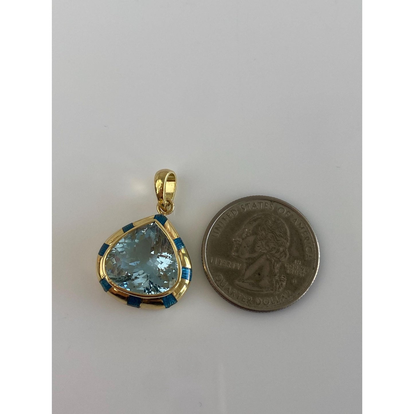 Vintage Solid 18k Yellow Gold Blue Enamel Aquamarine Charm