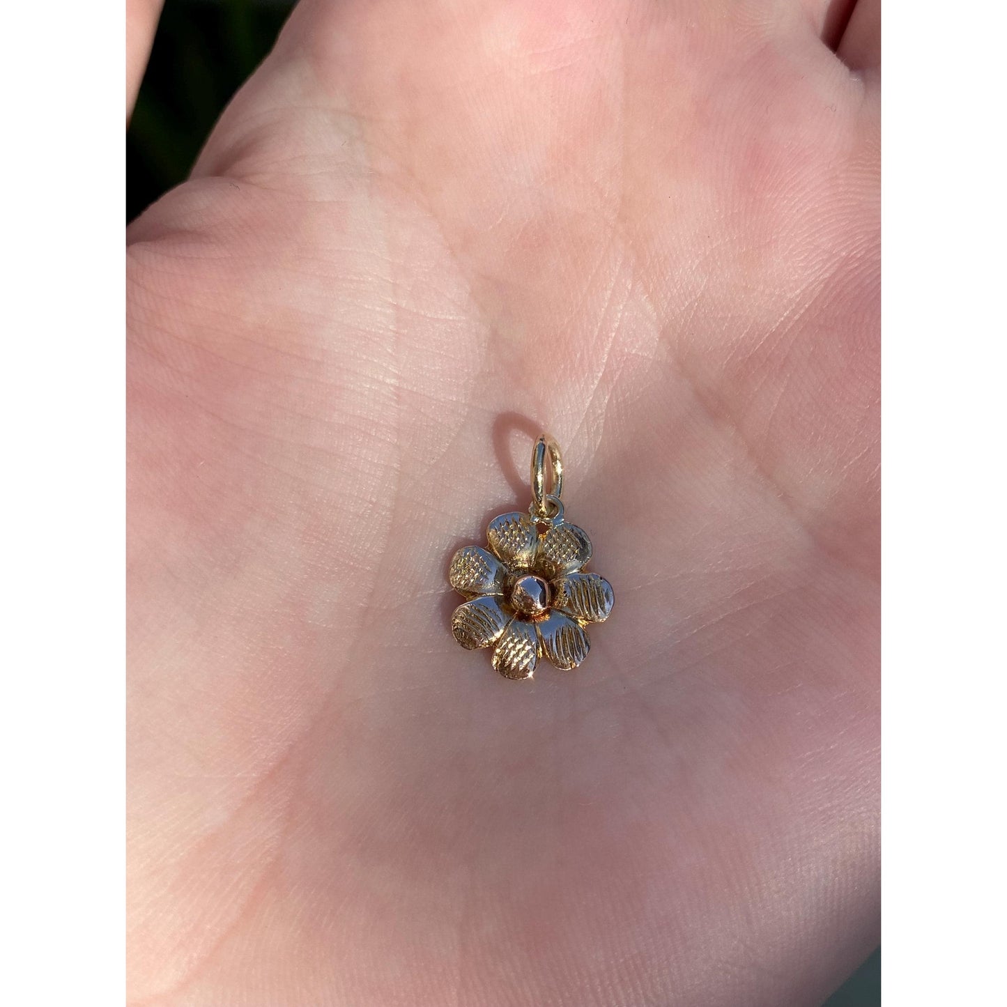 Vintage Solid 10k Yellow Gold Flower Charm